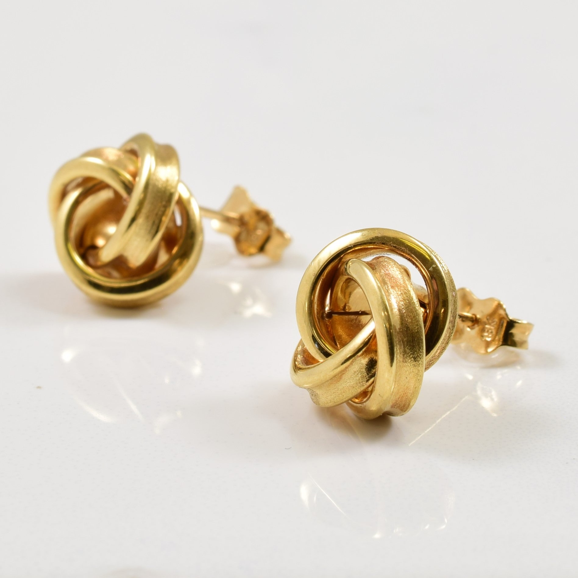 18k Yellow Gold Interlocking Circle Earrings