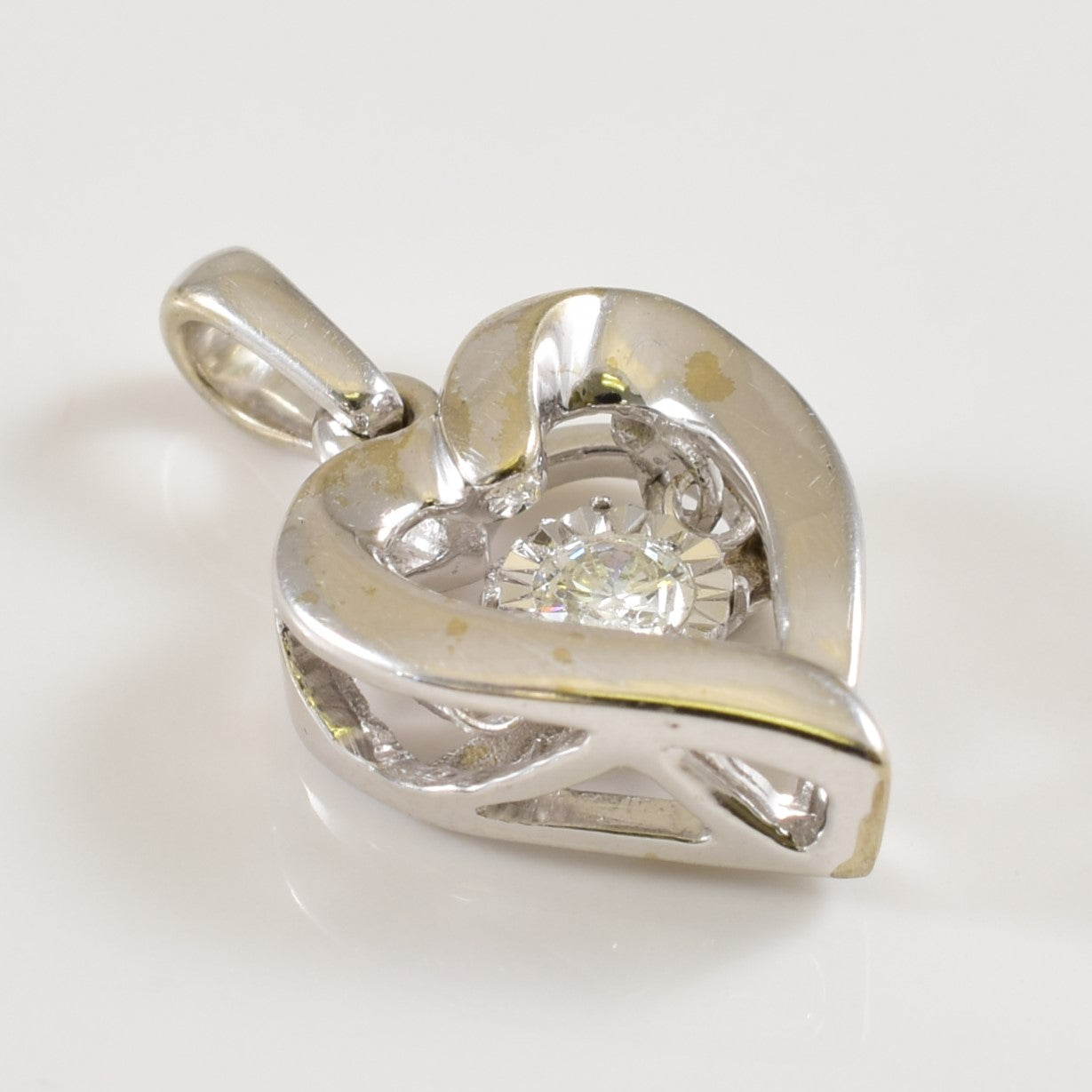Illusion Set Diamond Heart Pendant | 0.07ct |