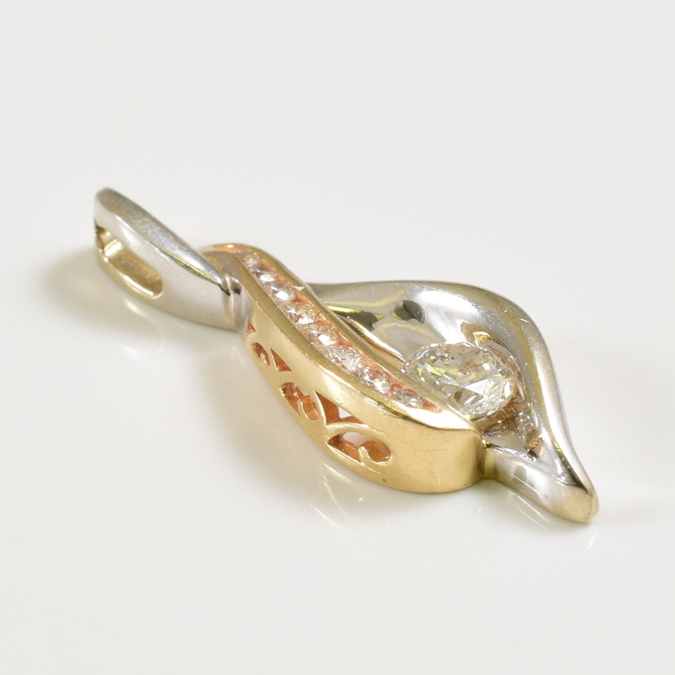 Pendentif en diamant croisé | 0,25 ct |