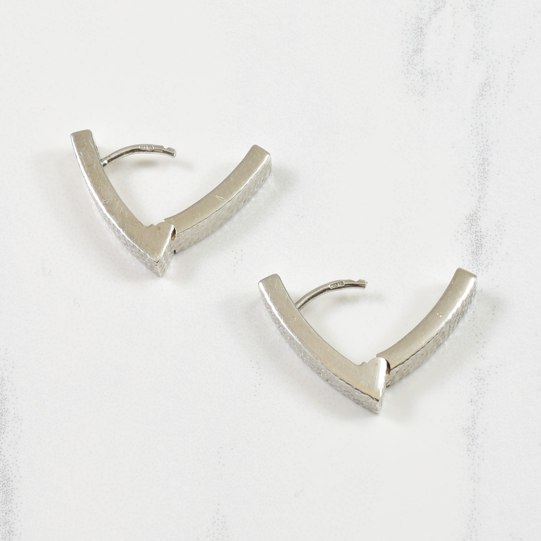 14k White Gold Pointed Hoop Earrings