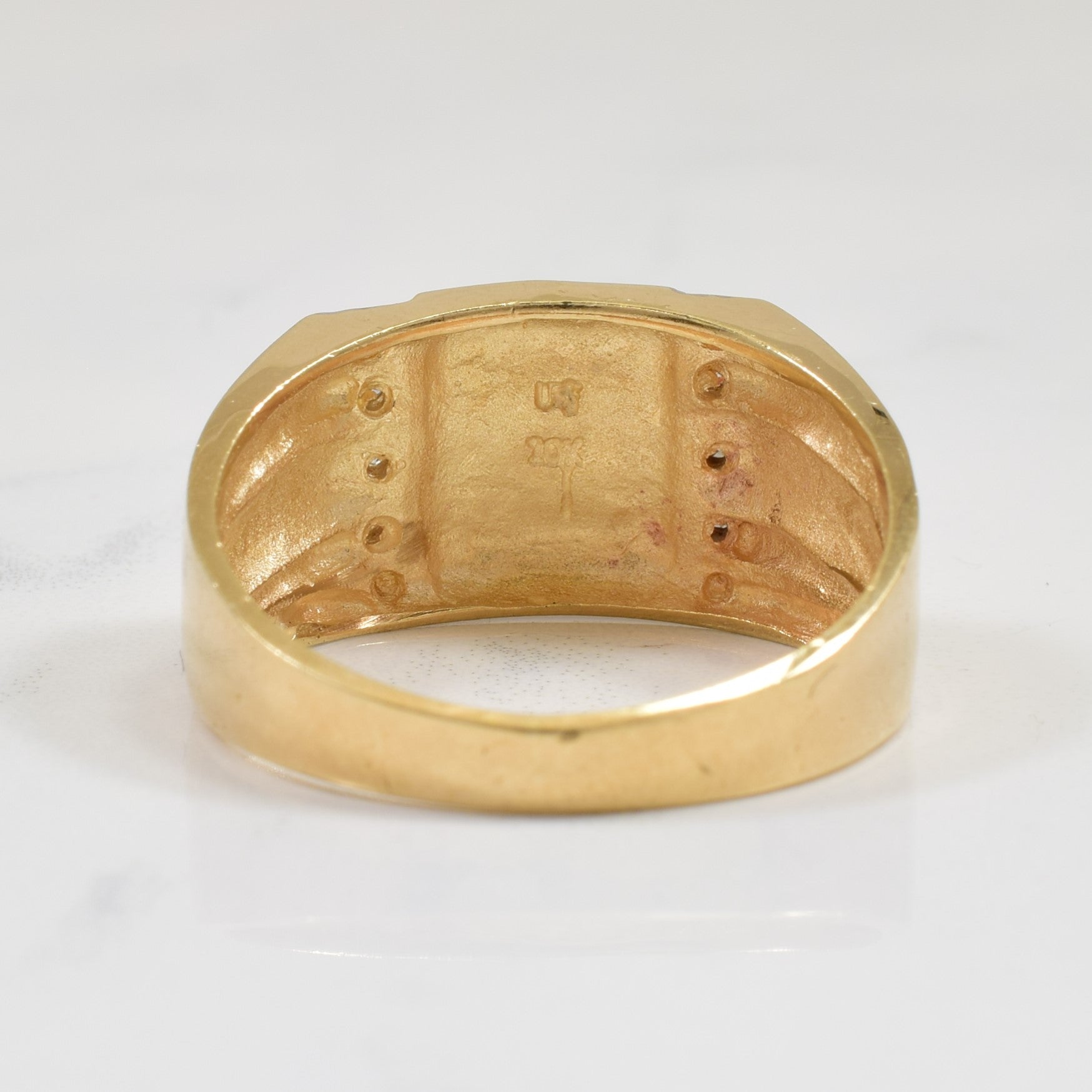 Tapered Diamond Signet Ring | 0.03ctw | SZ 11 |