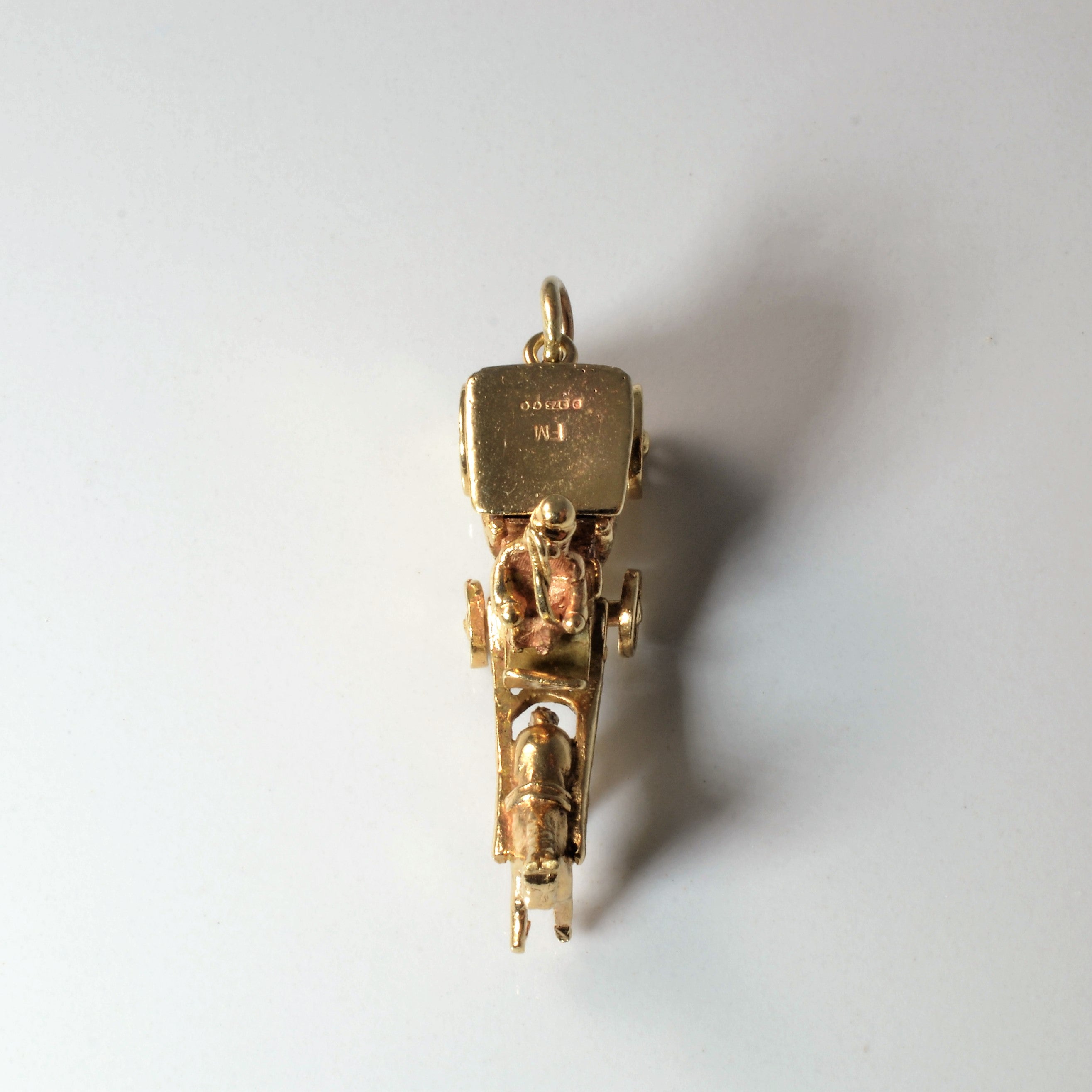 Horse & Carriage Gold Pendant |
