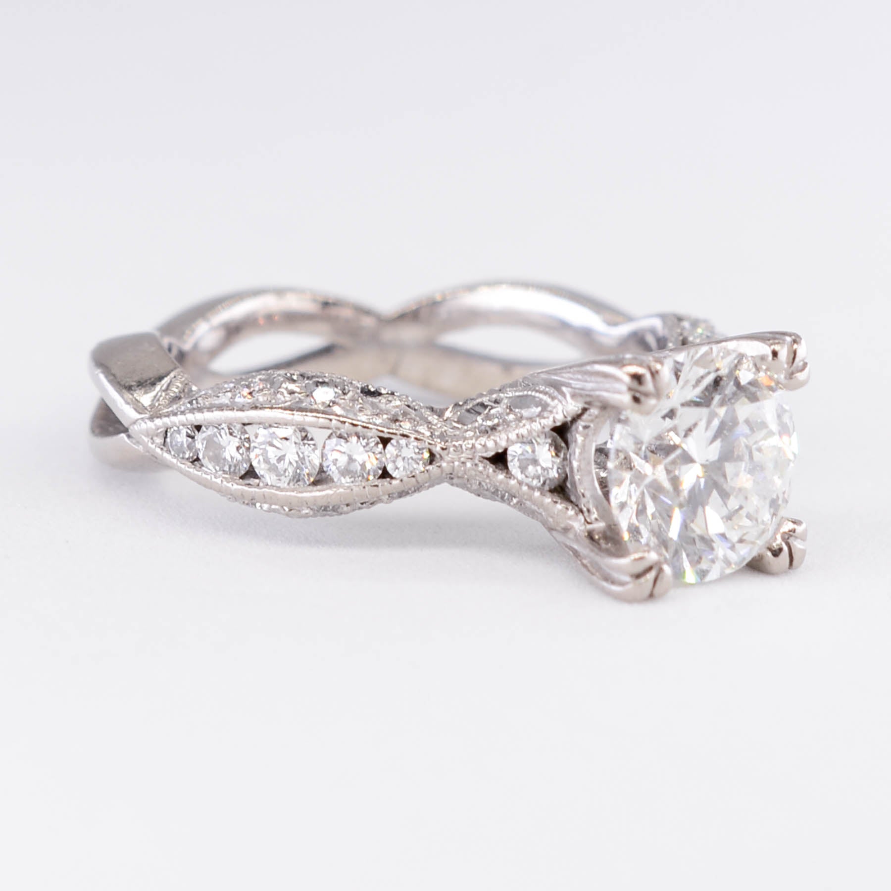 Tacori' Classic Crescent Engagement Ring | 1.47ctw | SZ 4 |