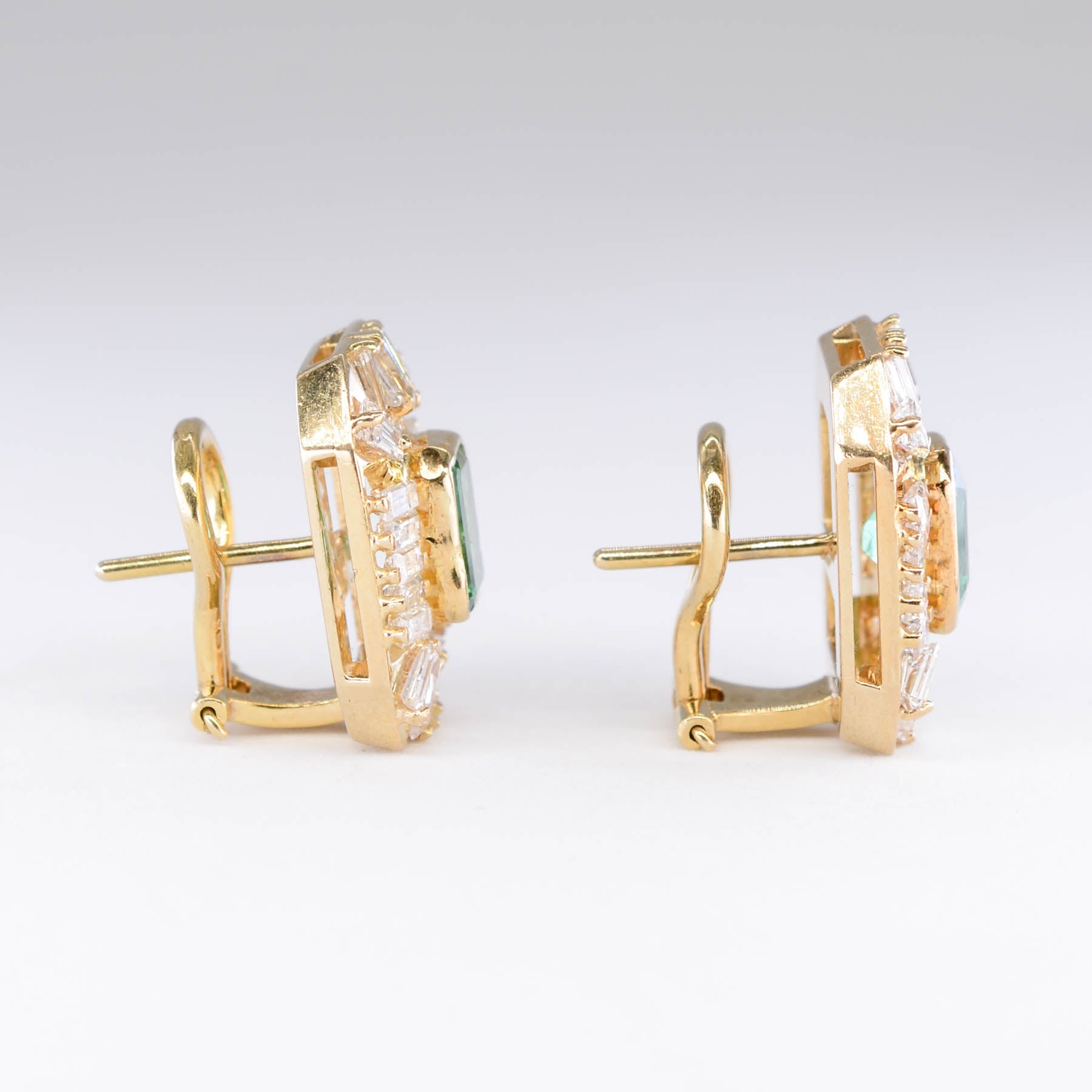 Boucles d'oreilles halo émeraudes et diamants baguette | 2,50 ct, 2,1 ct