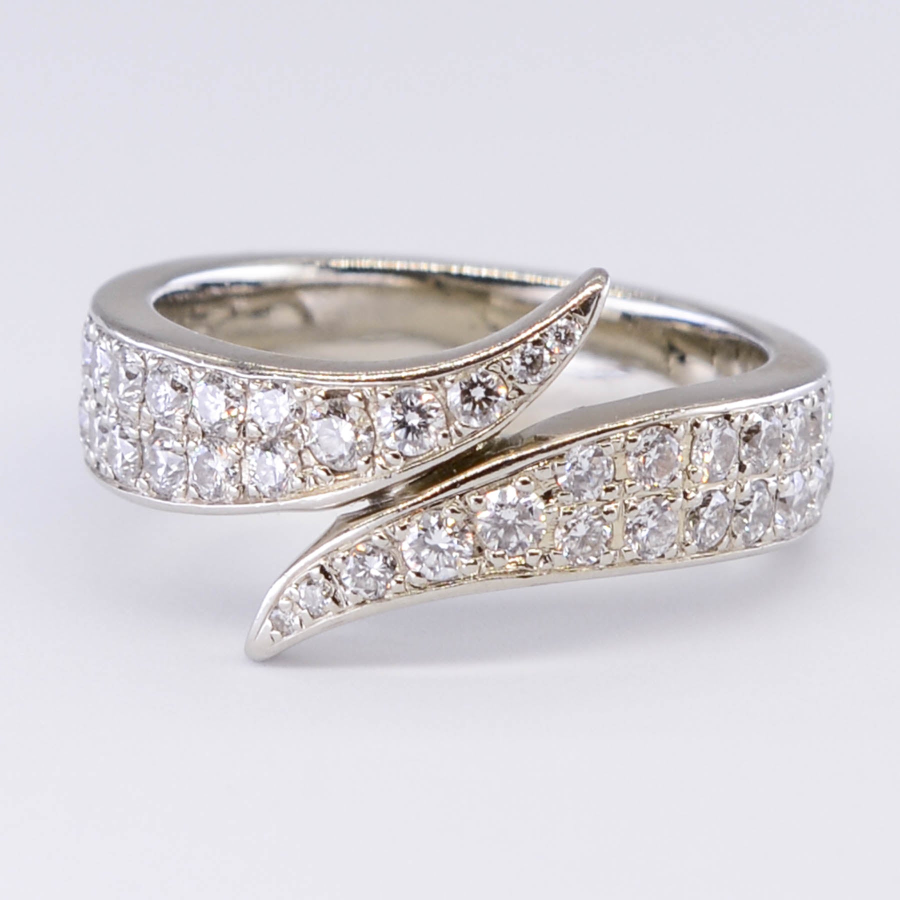 Bague d'éternité pavée de diamants | 1,50 ct | Taille 6 |