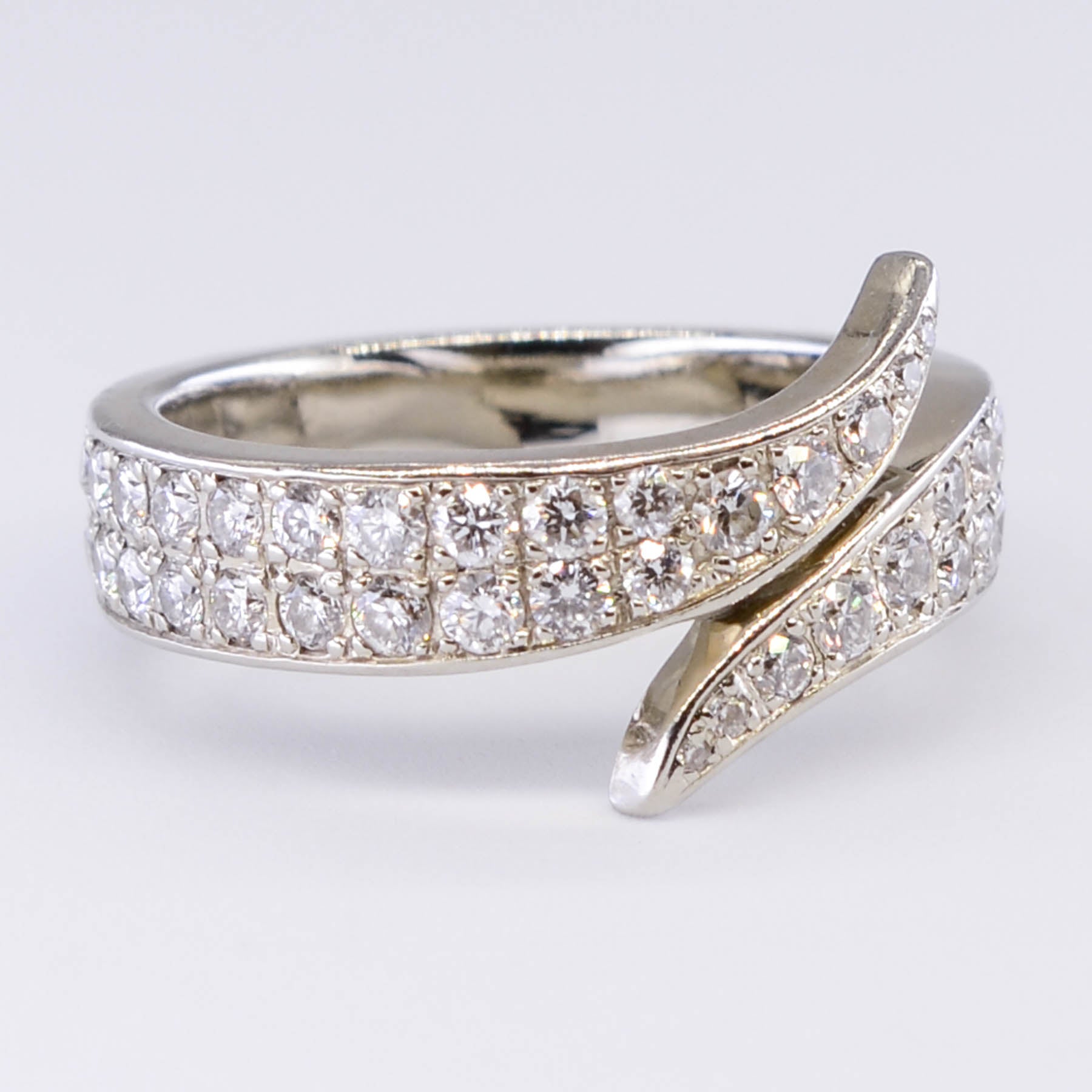 Bague d'éternité pavée de diamants | 1,50 ct | Taille 6 |