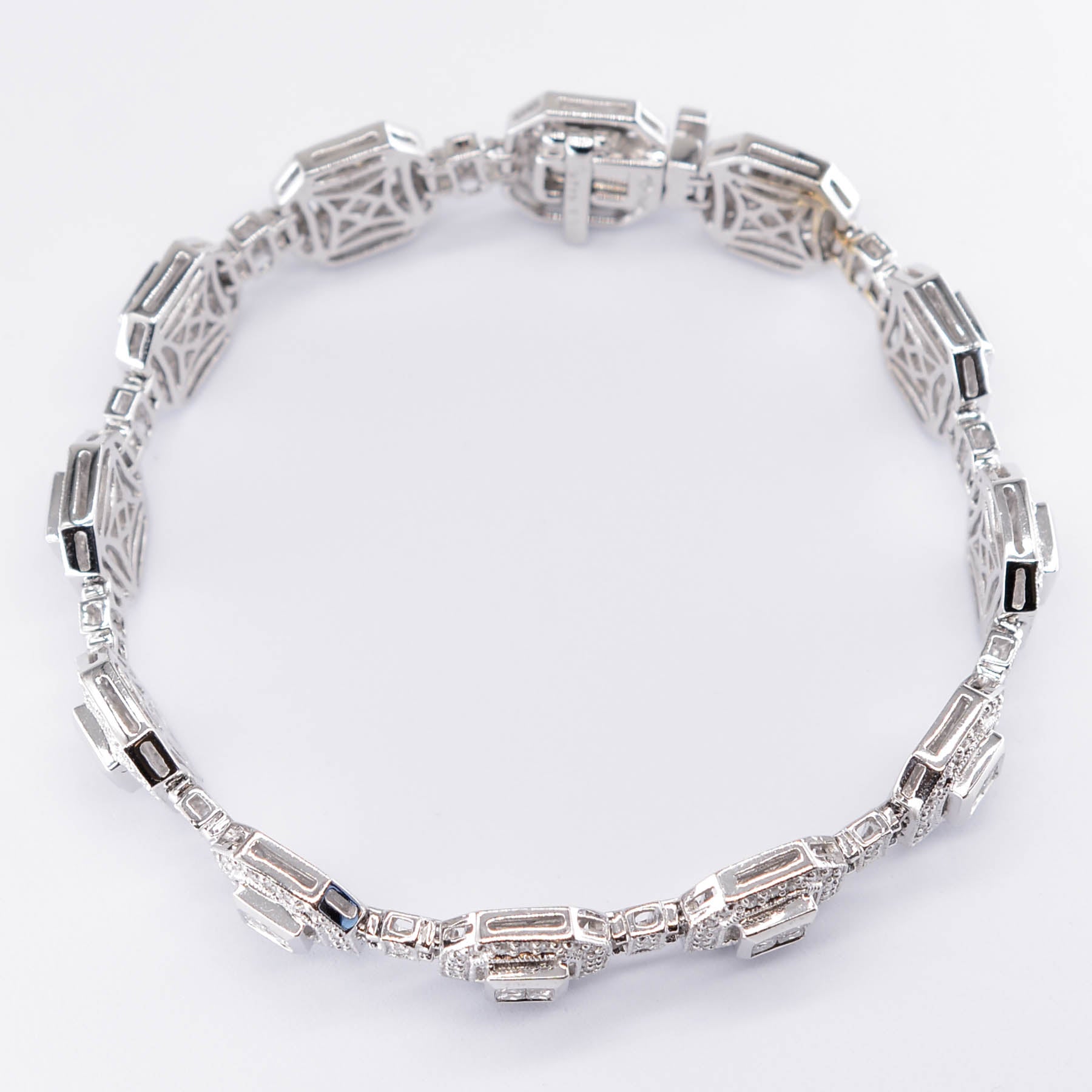 Bracelet en diamants halo géométrique d'inspiration Art déco | 2,40 ct | 6,5" |