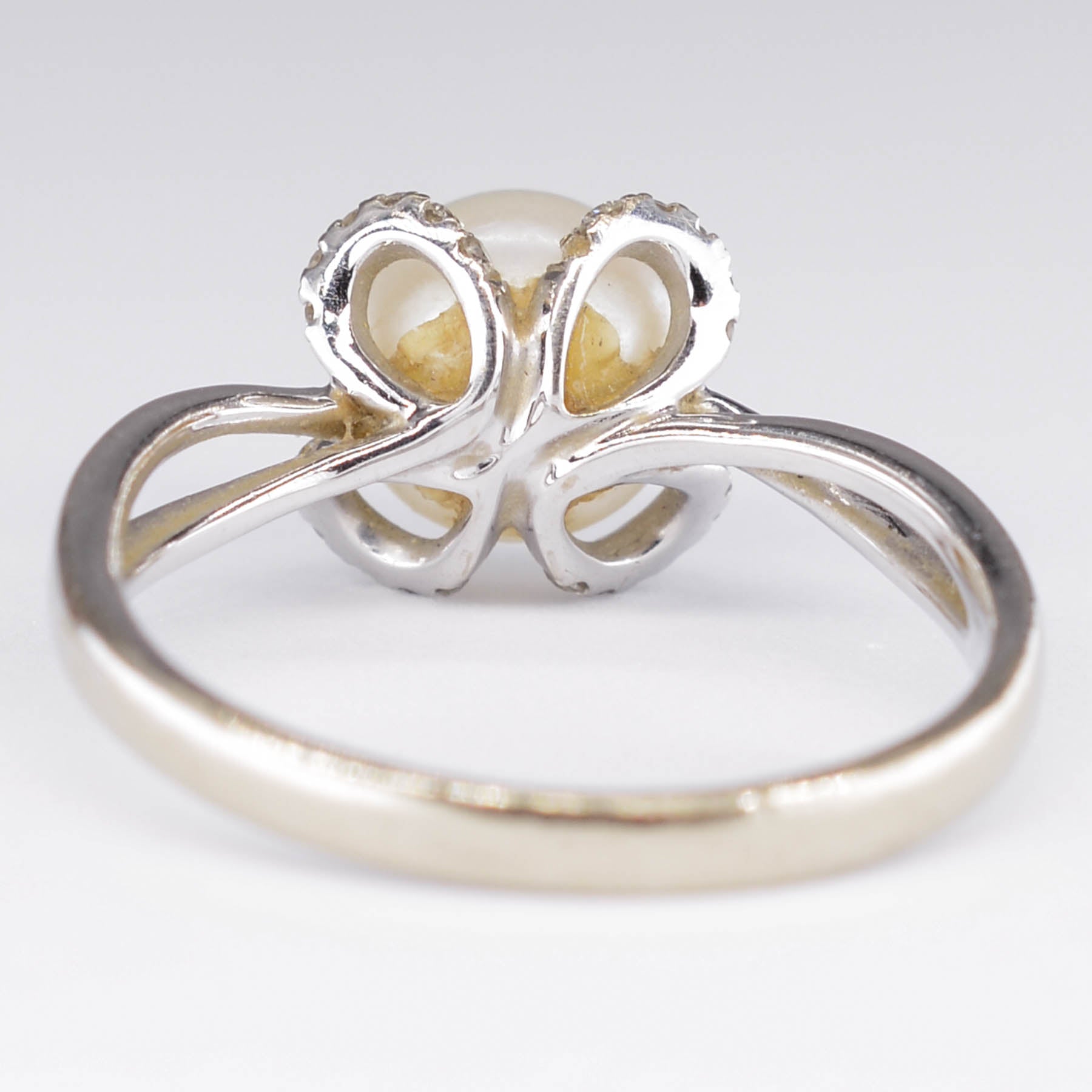 Pearl & Diamond Ring | 0.12ctw | SZ 6.25 |