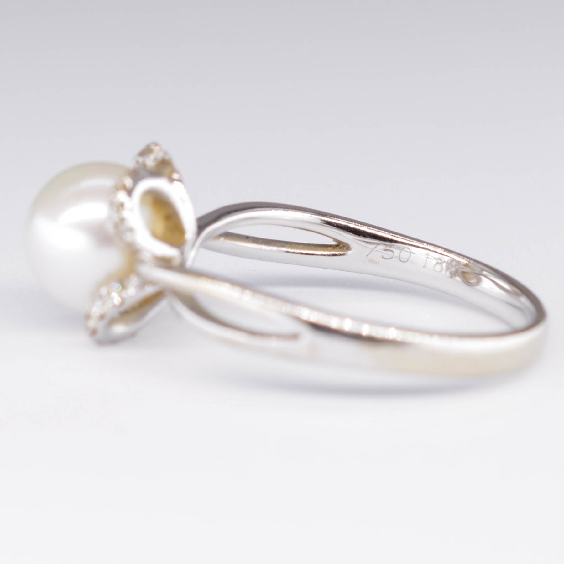 Pearl & Diamond Ring | 0.12ctw | SZ 6.25 |