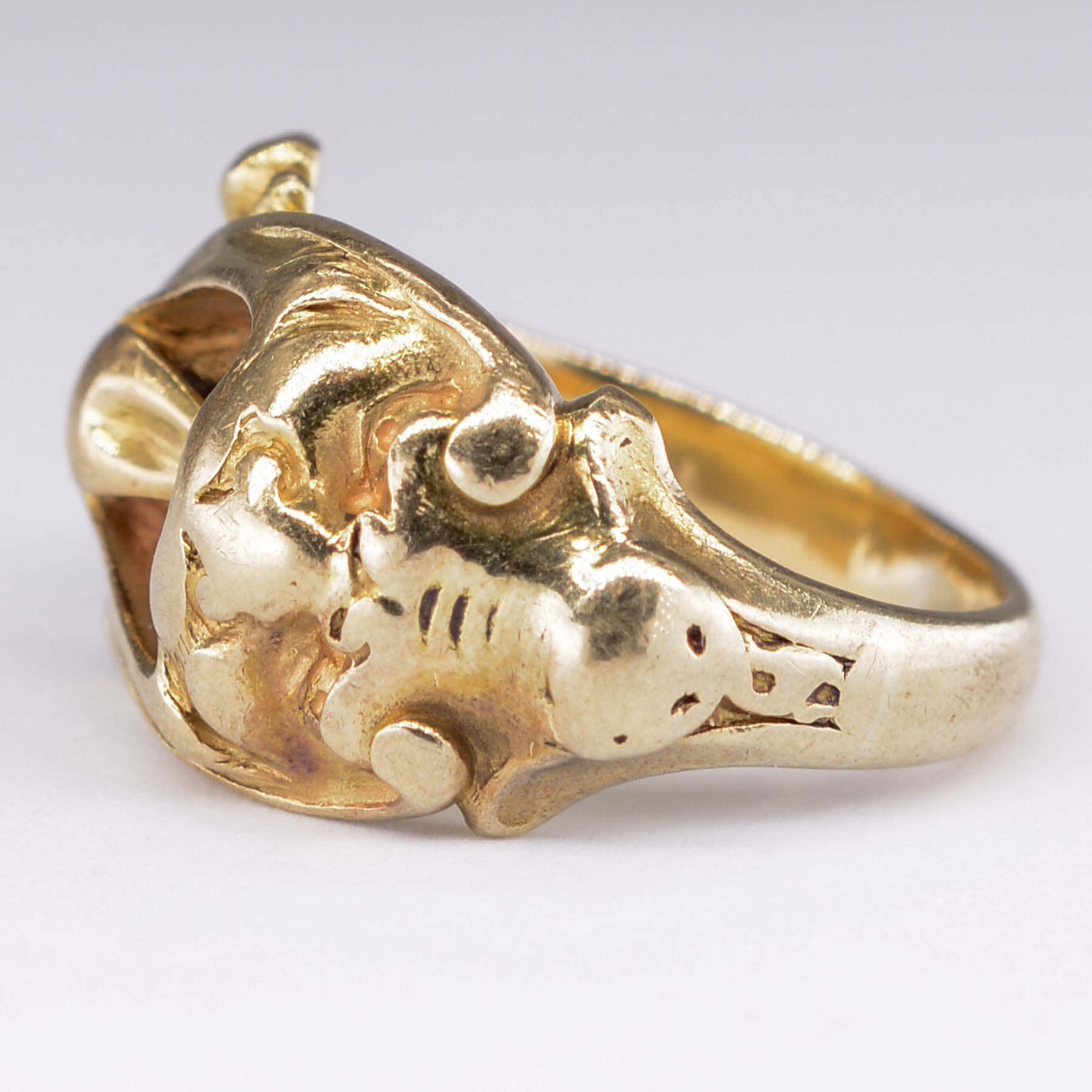 18k Gargoyle Motif Ring | SZ 5.75 |