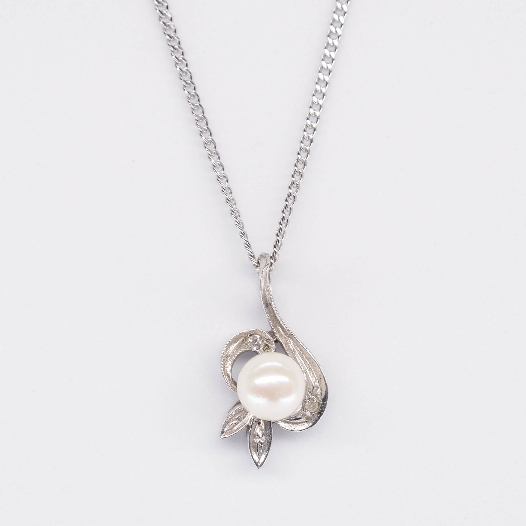 Pearl & Diamond Pendant | 0.01ctw |