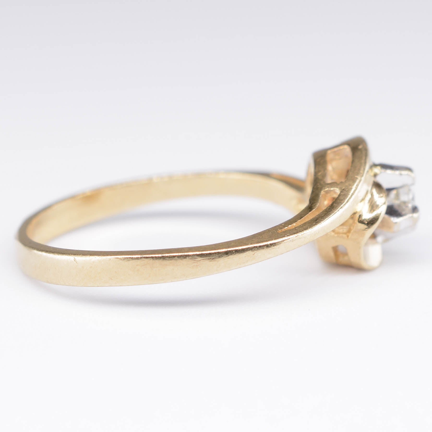Solitaire Diamond Bypass 14k Ring | 0.06ct | SZ 5.75 |