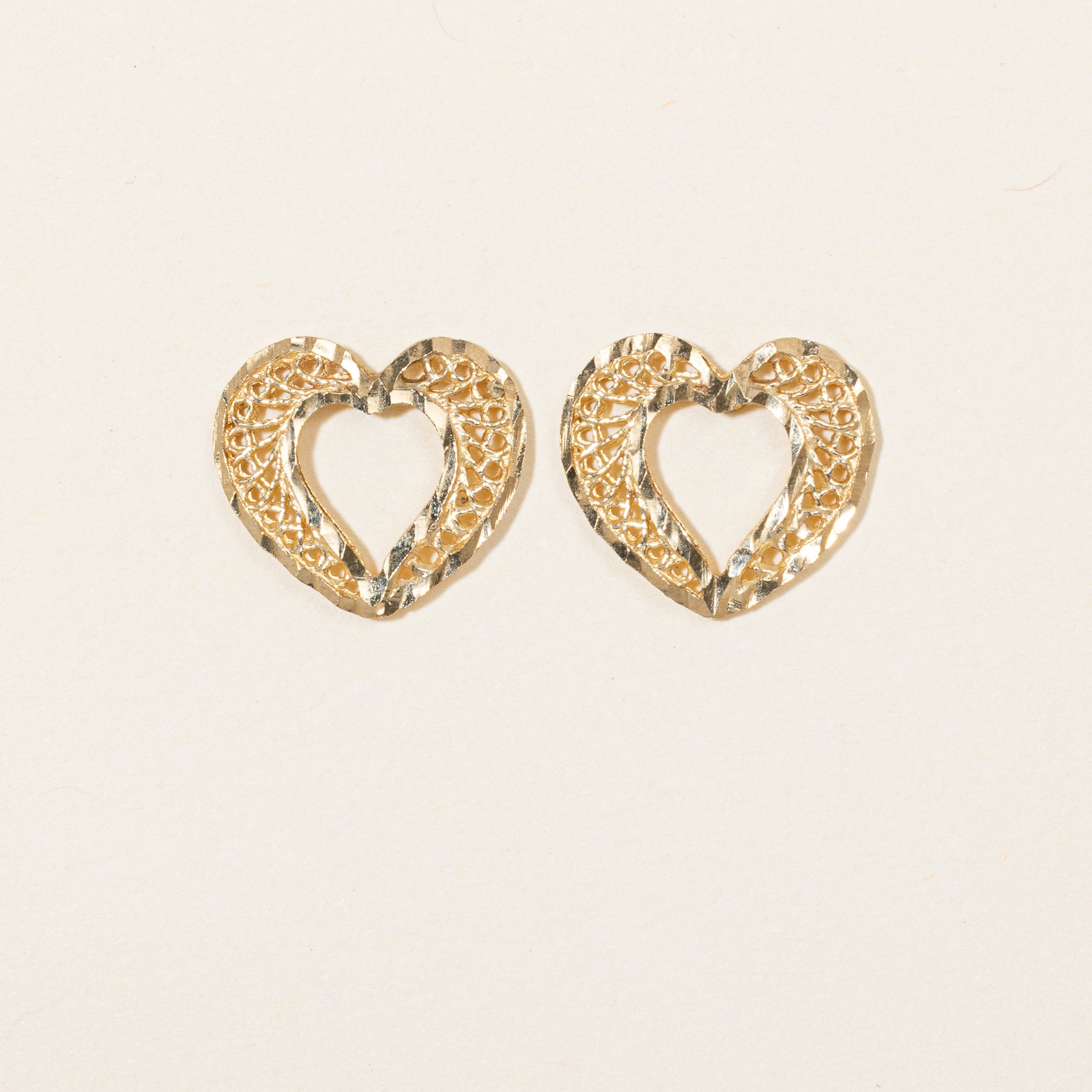 10k Yellow Gold Heart Earrings |
