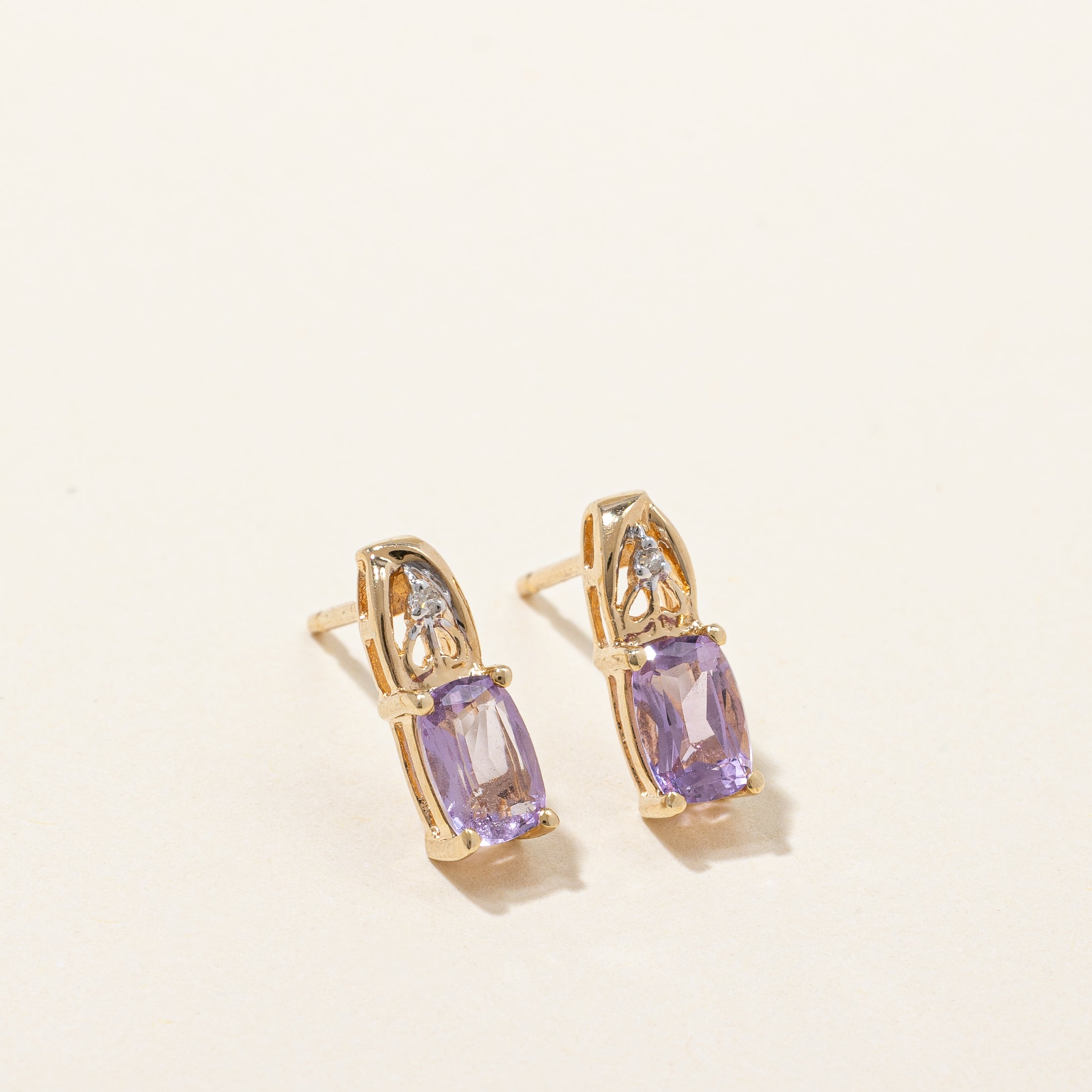 Boucles d'oreilles en améthyste et diamants | 0,70 ct, 0,01 ct |