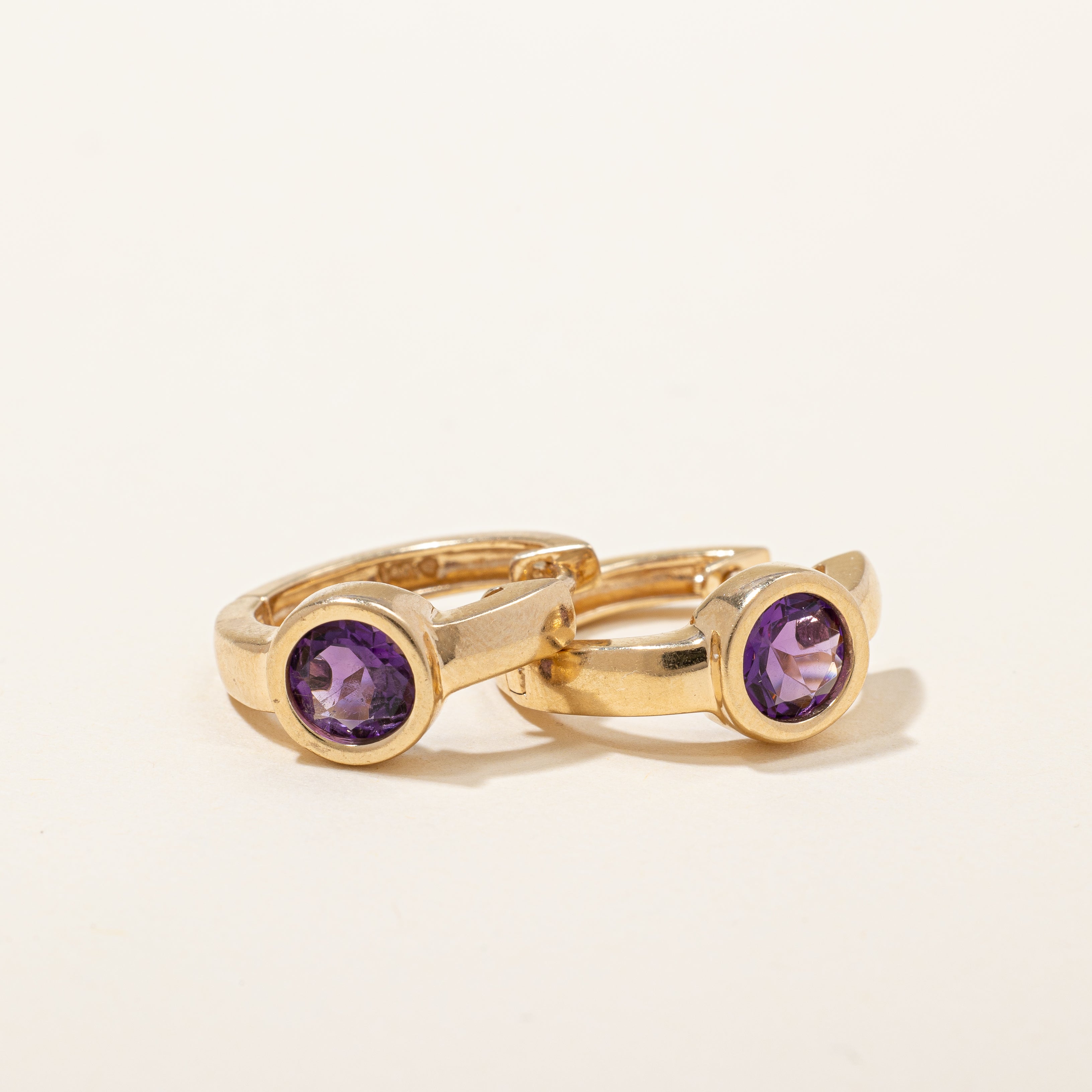 Boucles d'oreilles créoles en améthyste | 1,10 ct |