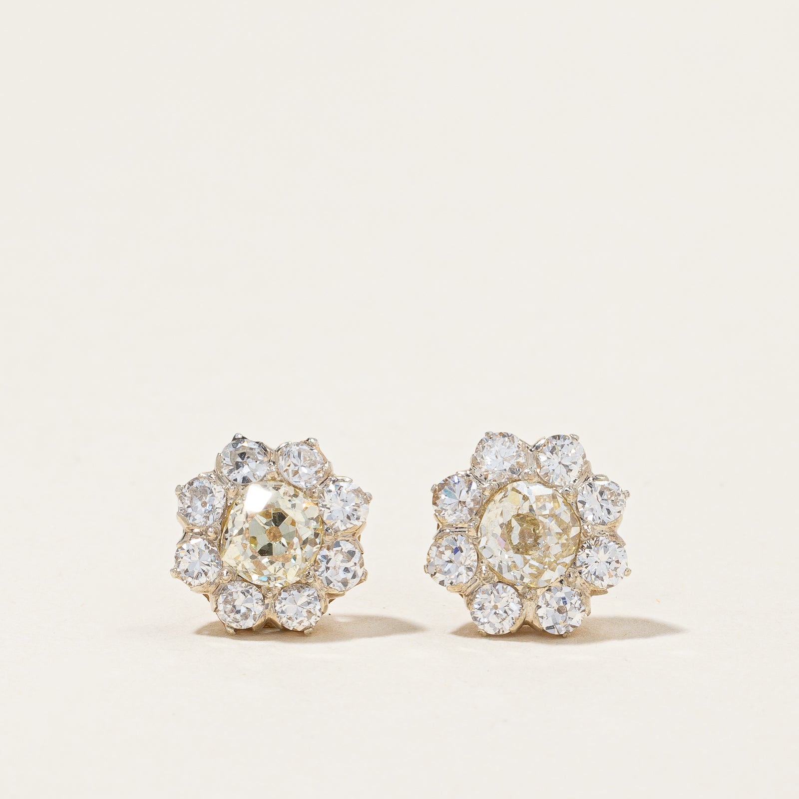 Boucles d'oreilles puces à vis Diasy en diamant taille ancienne, style édouardien vintage | 2,20 ct VS2/SI1 M/N |