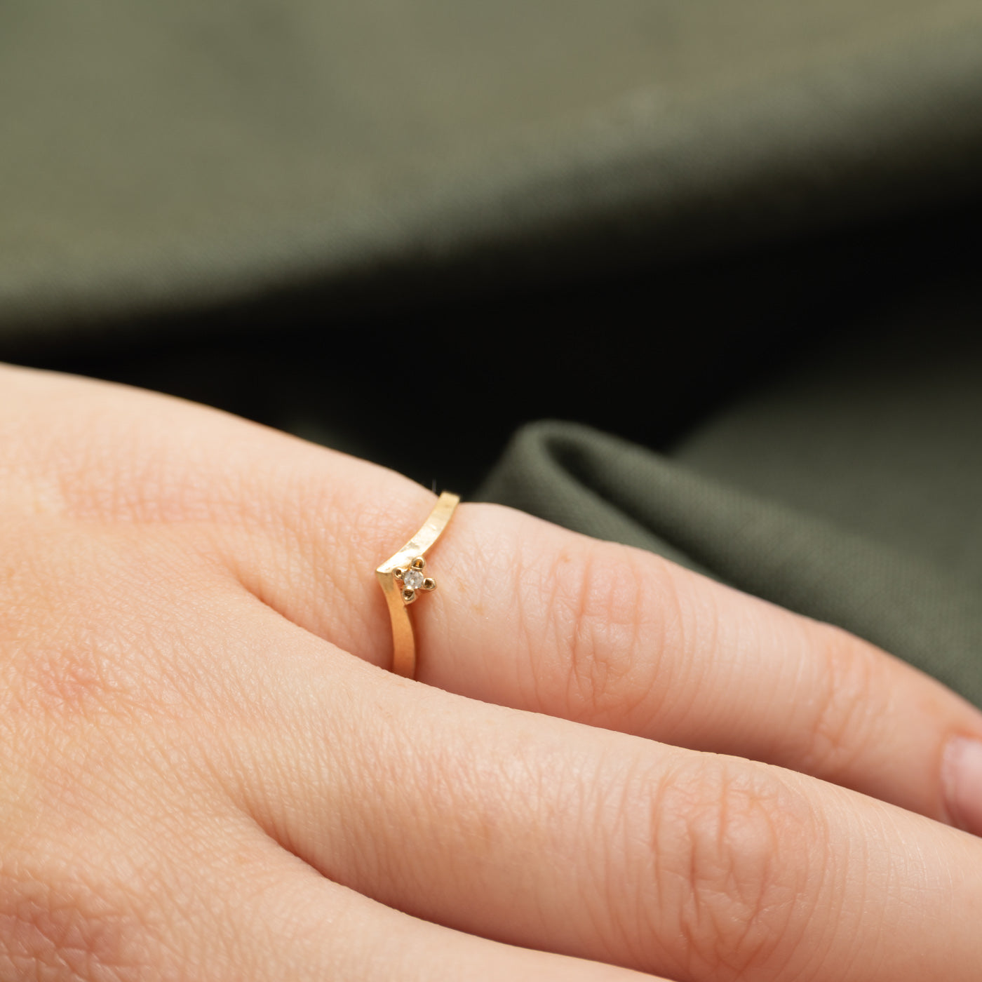 Diamond Petite Chevron Ring | SZ 2.25