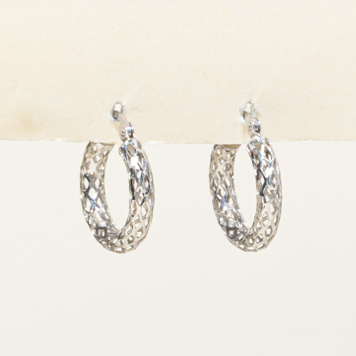14k White Gold Openwork Hoop Earrings
