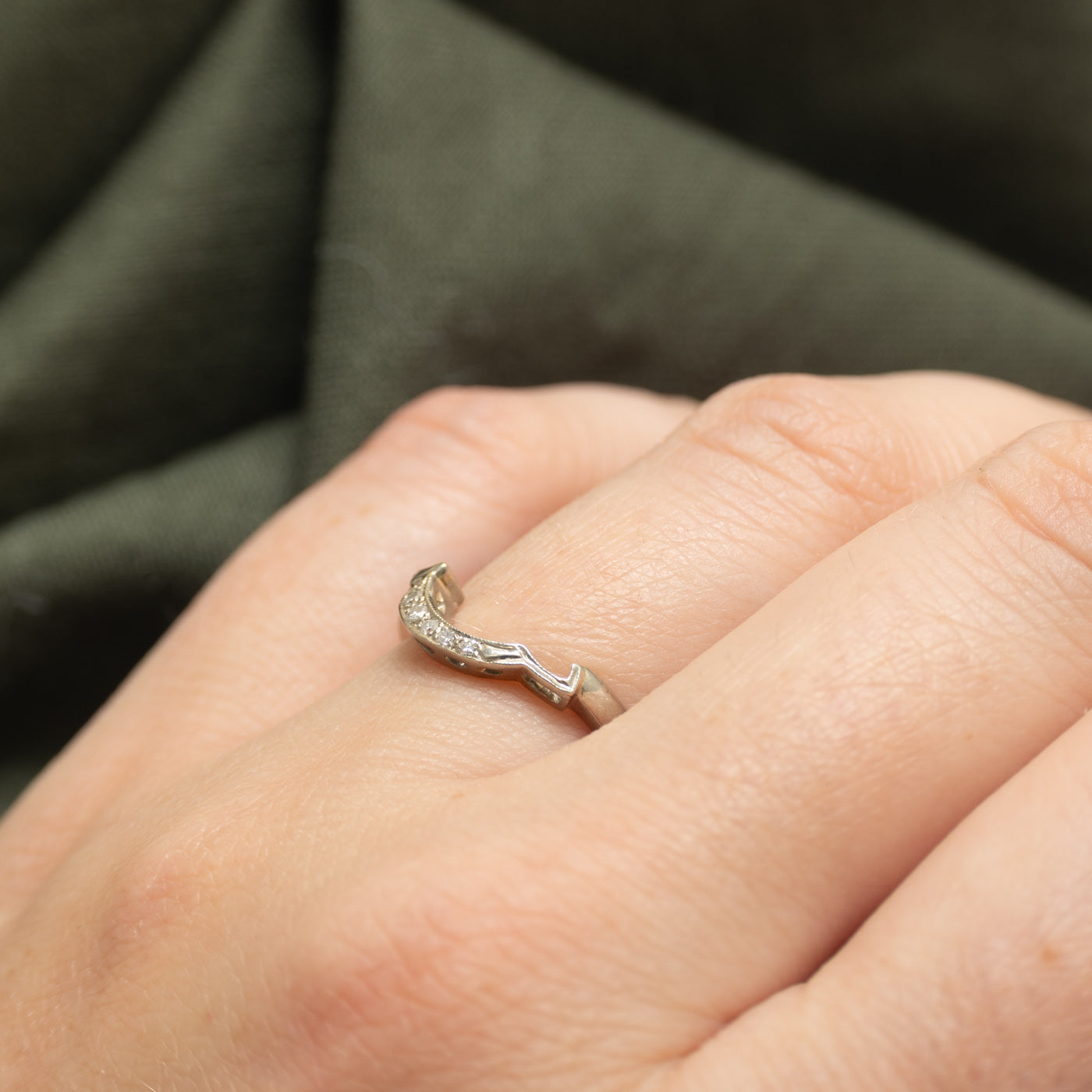 18k Five Stone Diamond Contour Ring | SZ 5.5