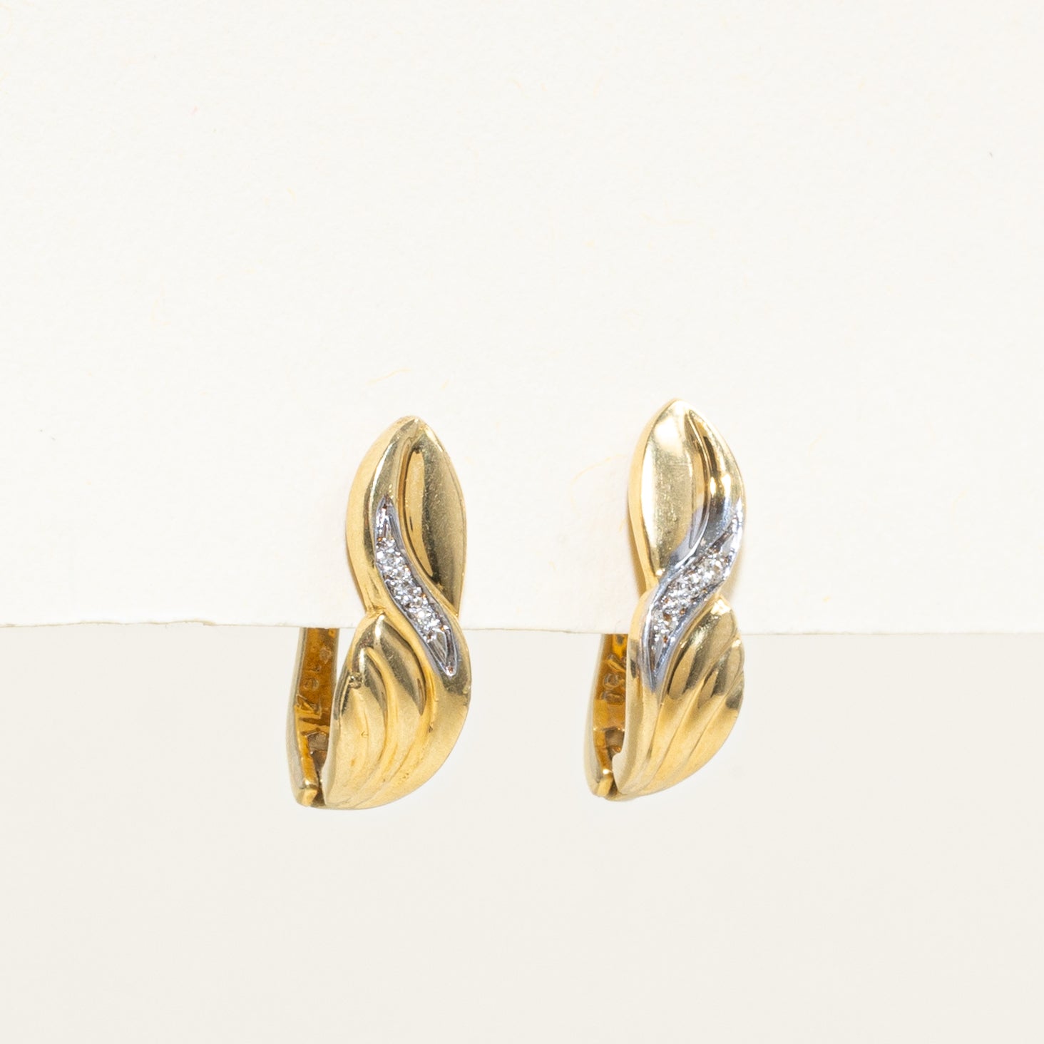 Diamond Grooved Drop Earrings