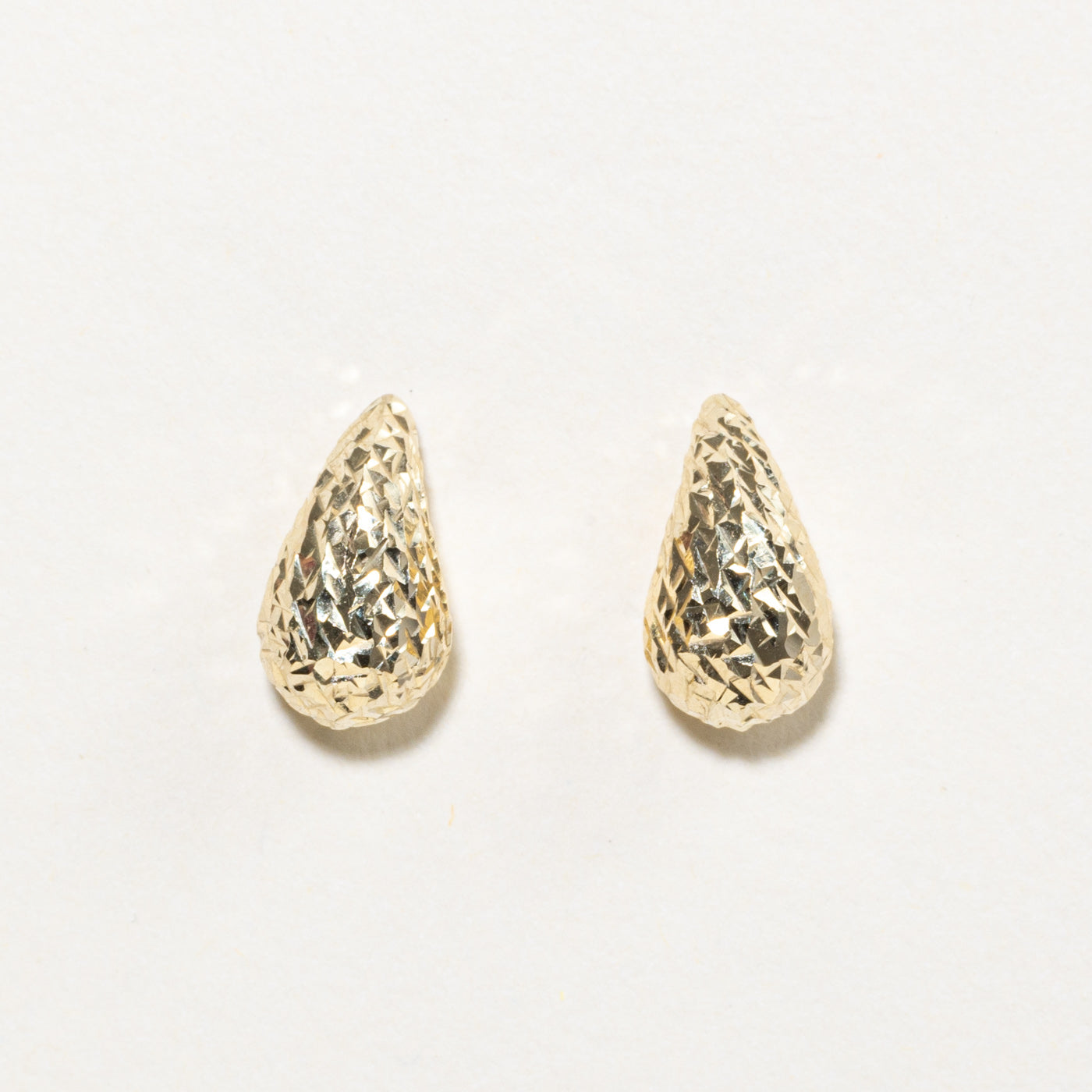 14k Yellow Gold Diamond Cut Pear Shaped Stud Earrings
