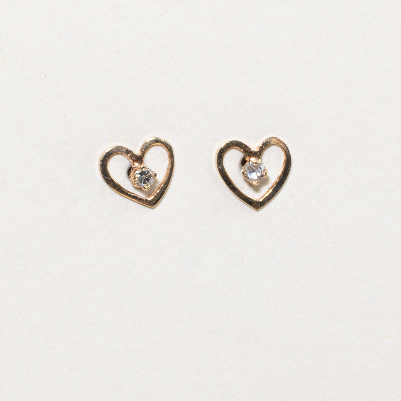 Boucles d'oreilles puces en forme de cœur en diamant