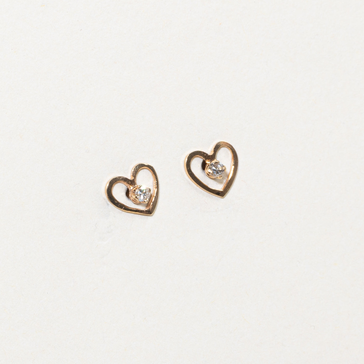 Boucles d'oreilles puces en forme de cœur en diamant