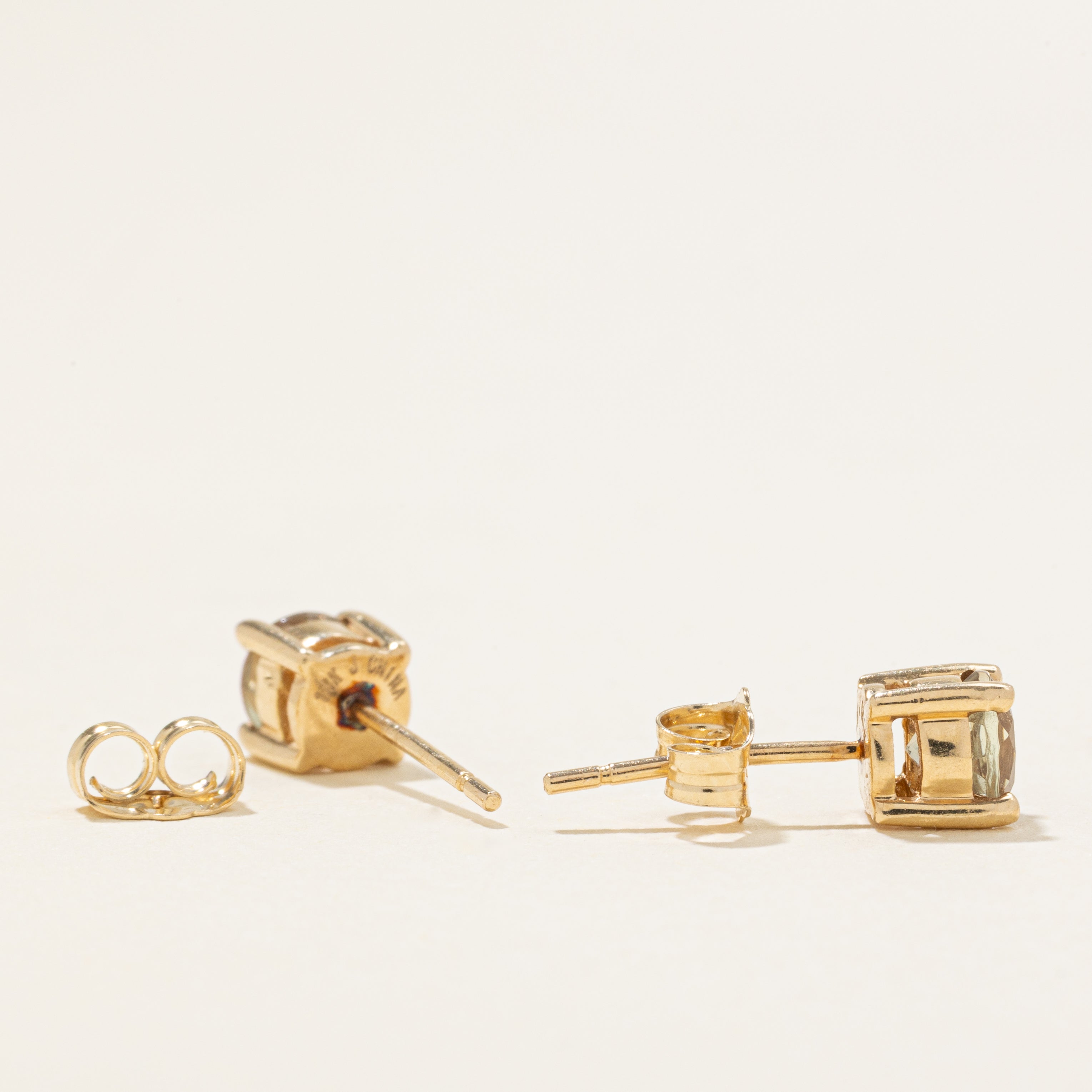 Boucles d'oreilles solitaire en zircon