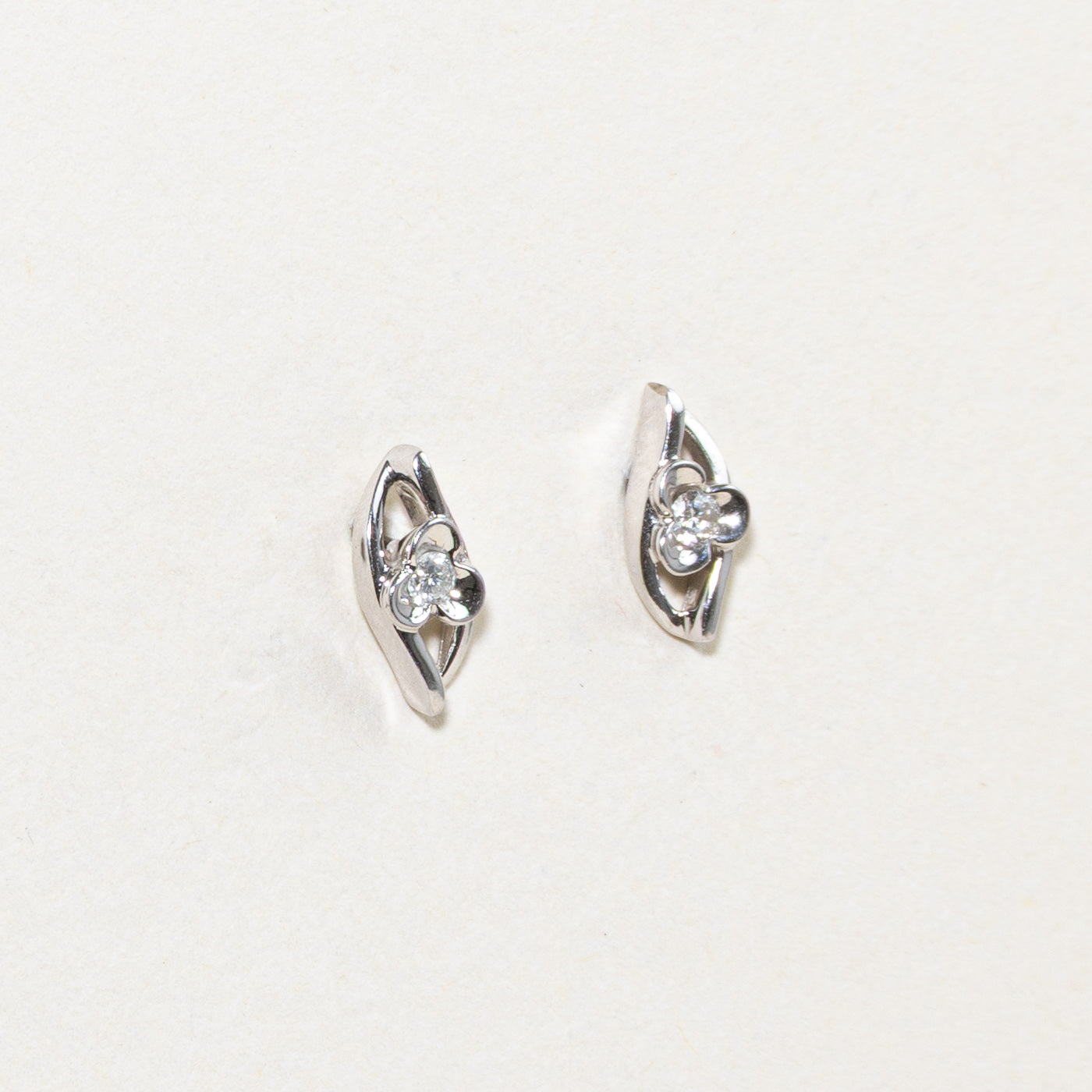 18k Diamond Petite Flower Stud Earrings