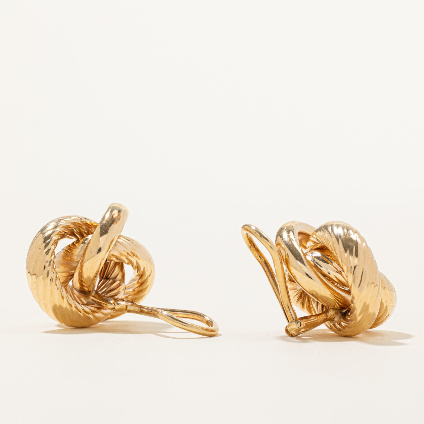 14k Yellow Gold Textured Knot Stud Earring