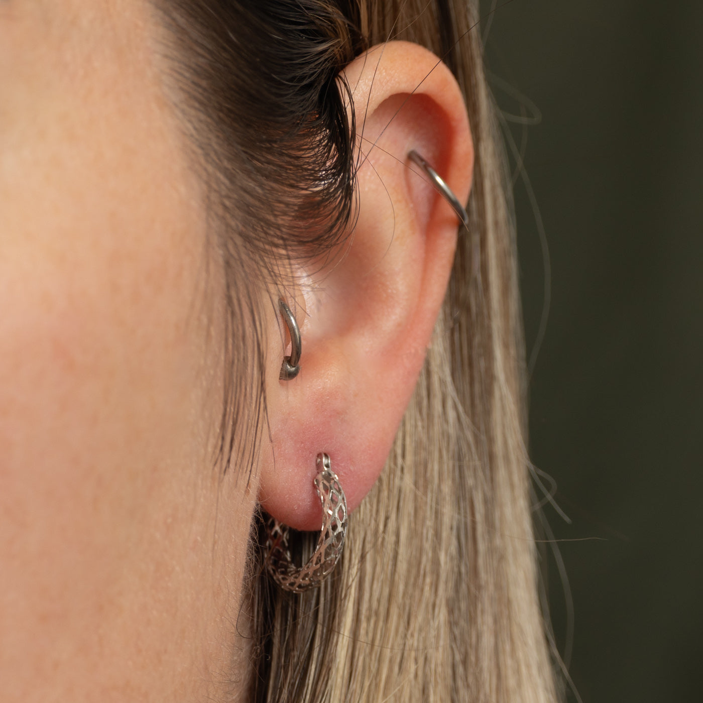 14k White Gold Openwork Hoop Earrings