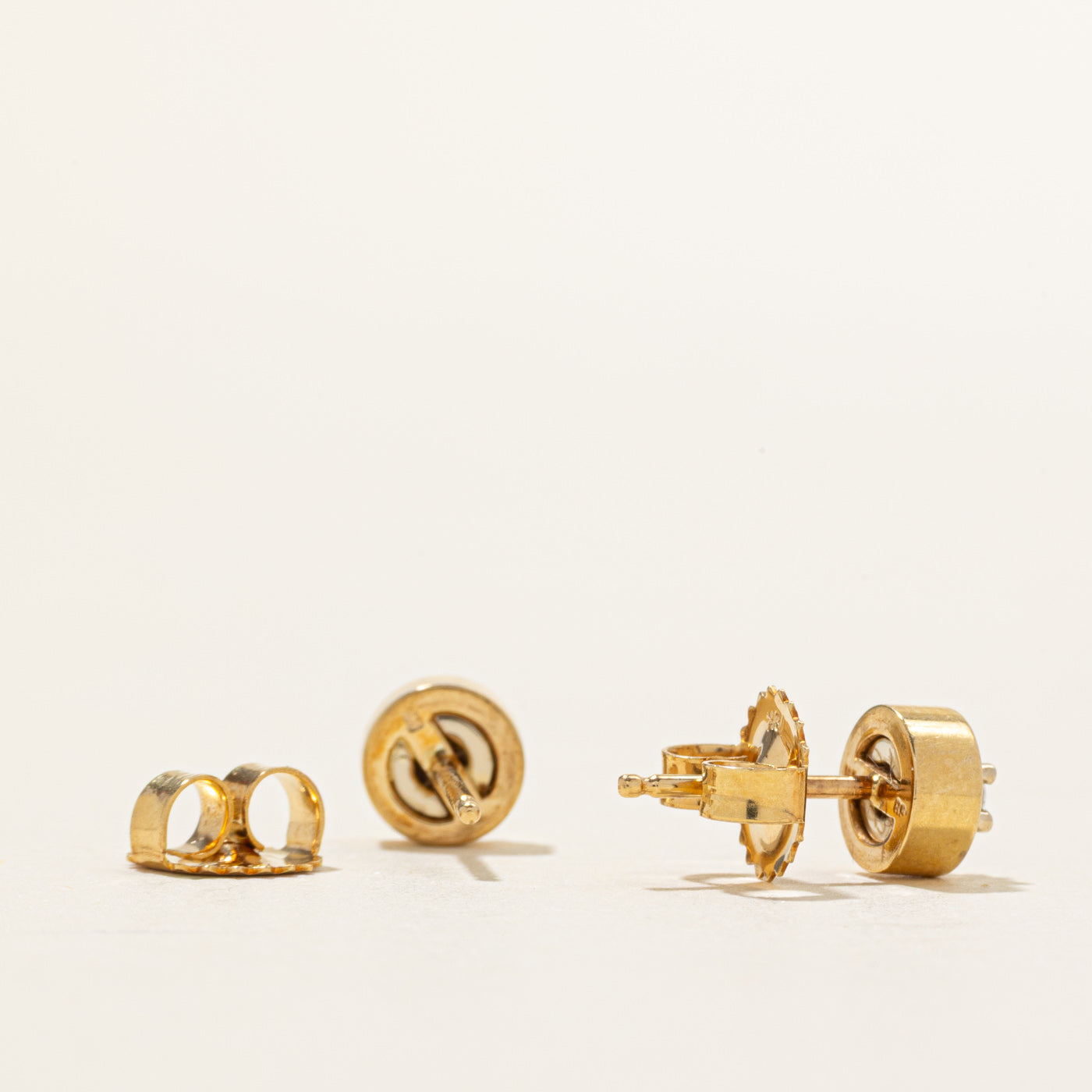 18k Diamond Circle Stud Earrings