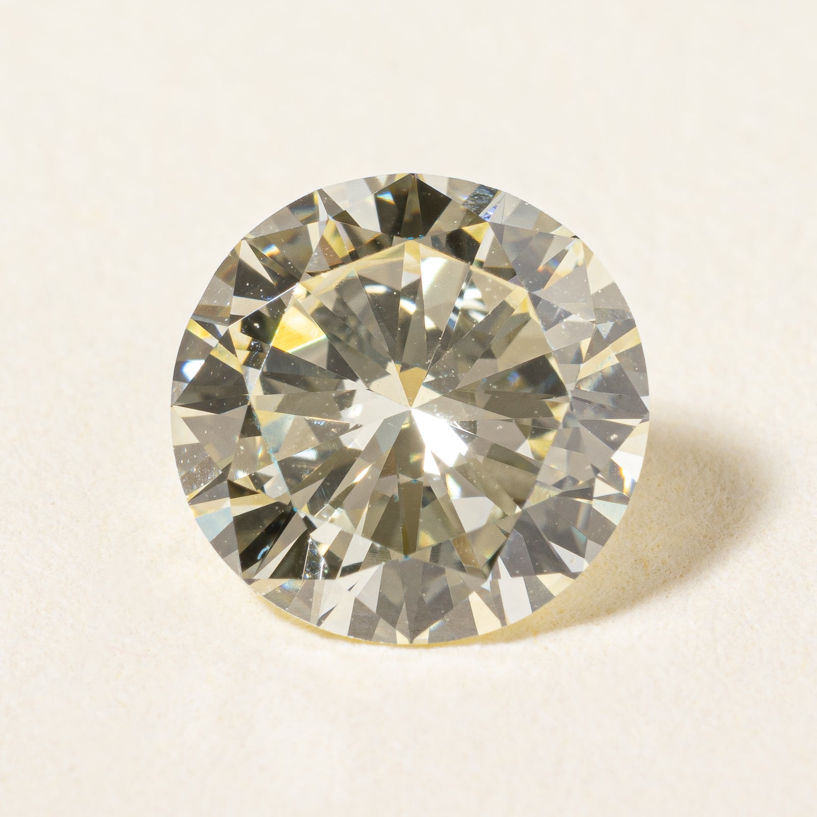 1ct+ GIA-graded Round Brilliant Cut Natural Loose Diamond | GIA 1.05ct VS1 Q/R |