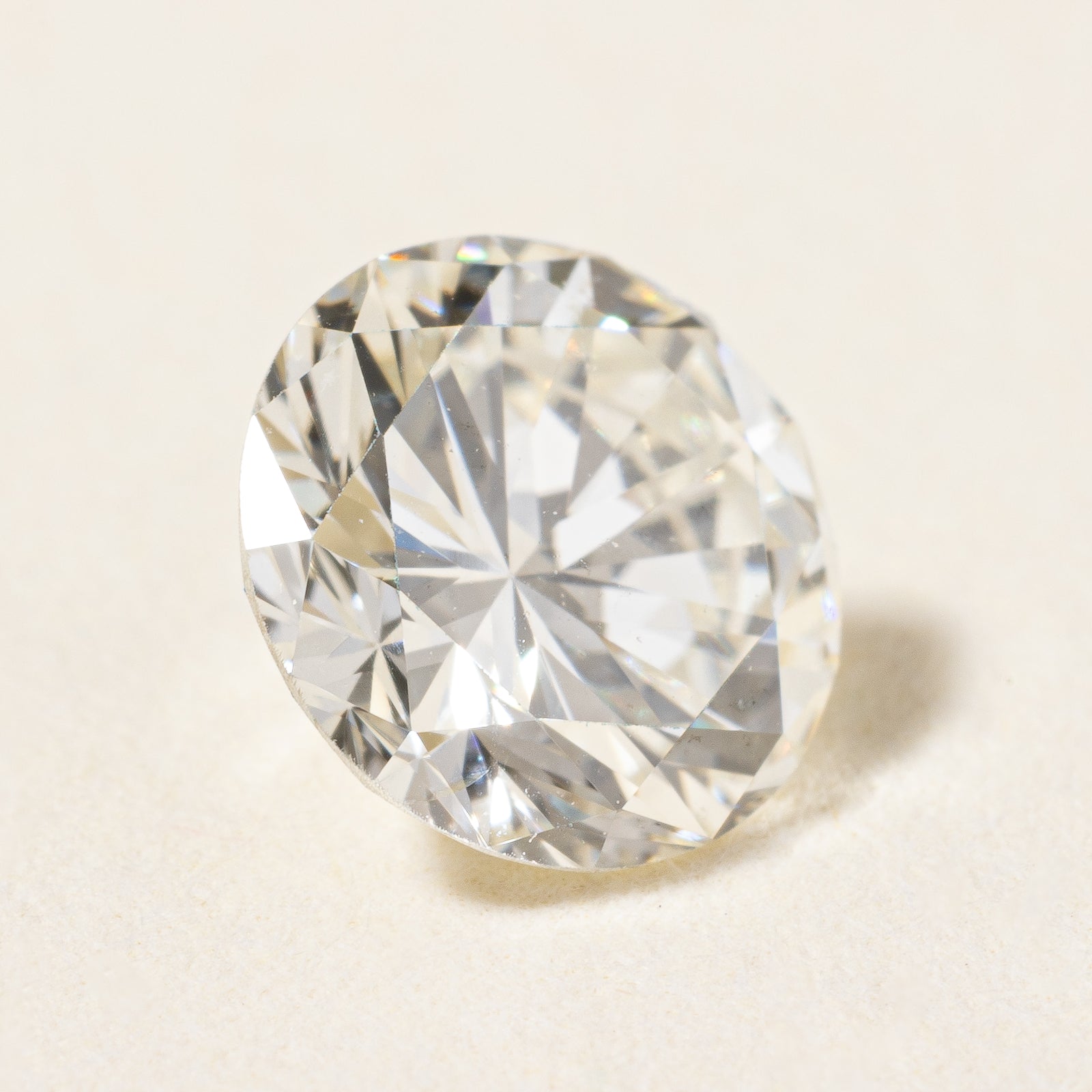 Diamant rond brillant naturel certifié GIA | 0,83 ct SI1 J |