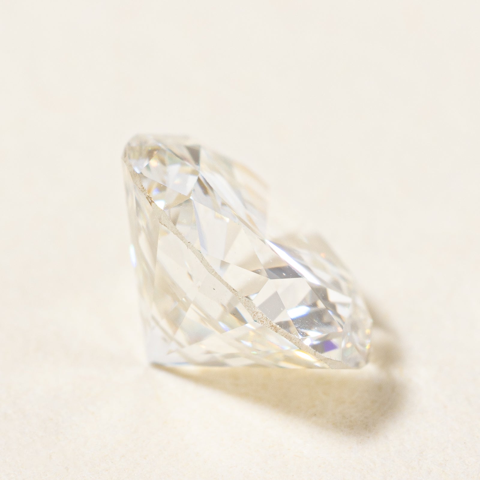 Diamant rond brillant naturel certifié GIA | 0,83 ct SI1 J |