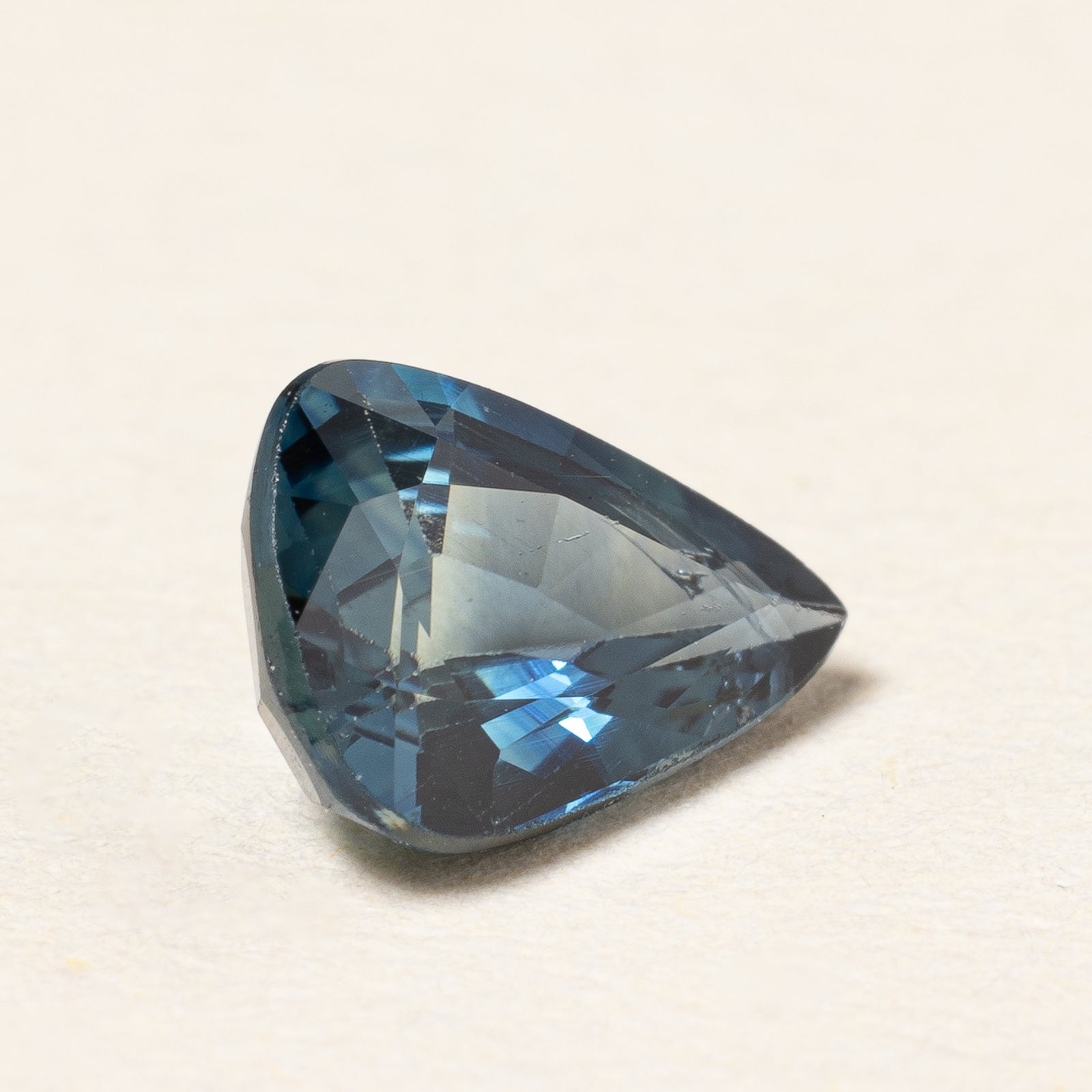 Pear Cut Loose Sapphire | 0.75ct |