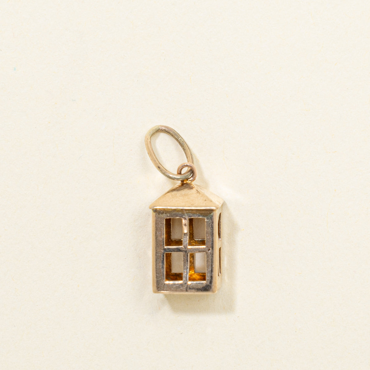 1947 London 9k Lantern Charm