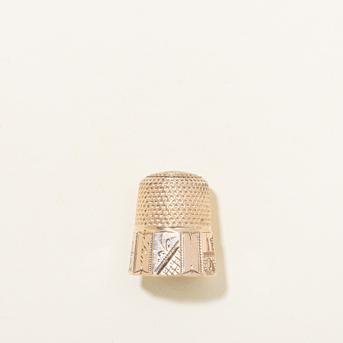 9k Yellow Gold Engraved Thimble