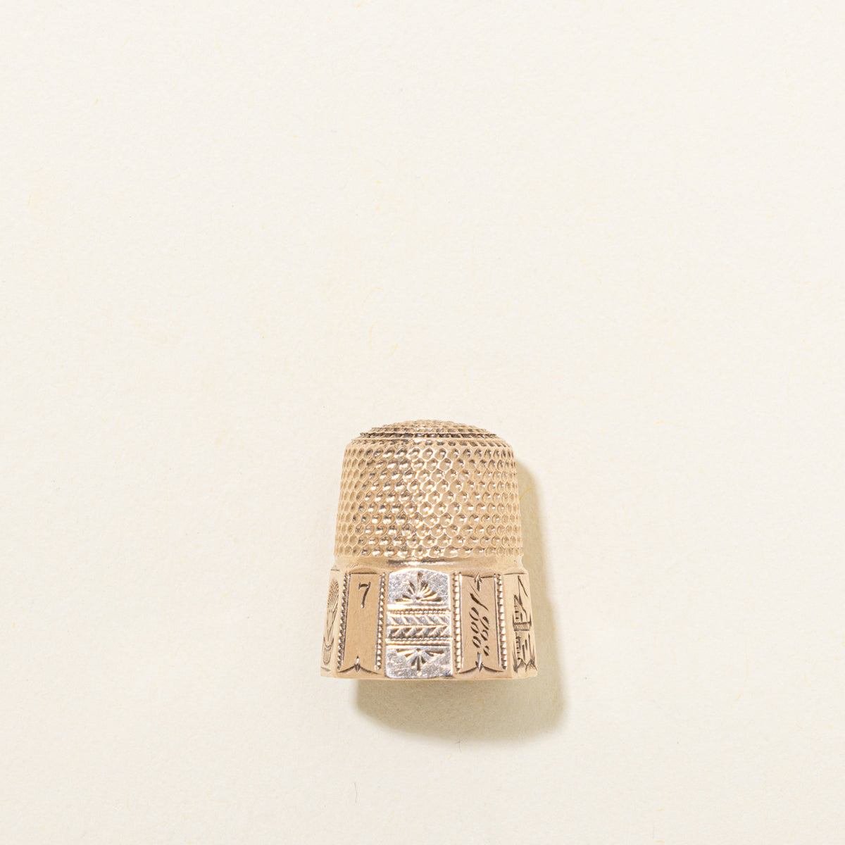 9k Yellow Gold Engraved Thimble