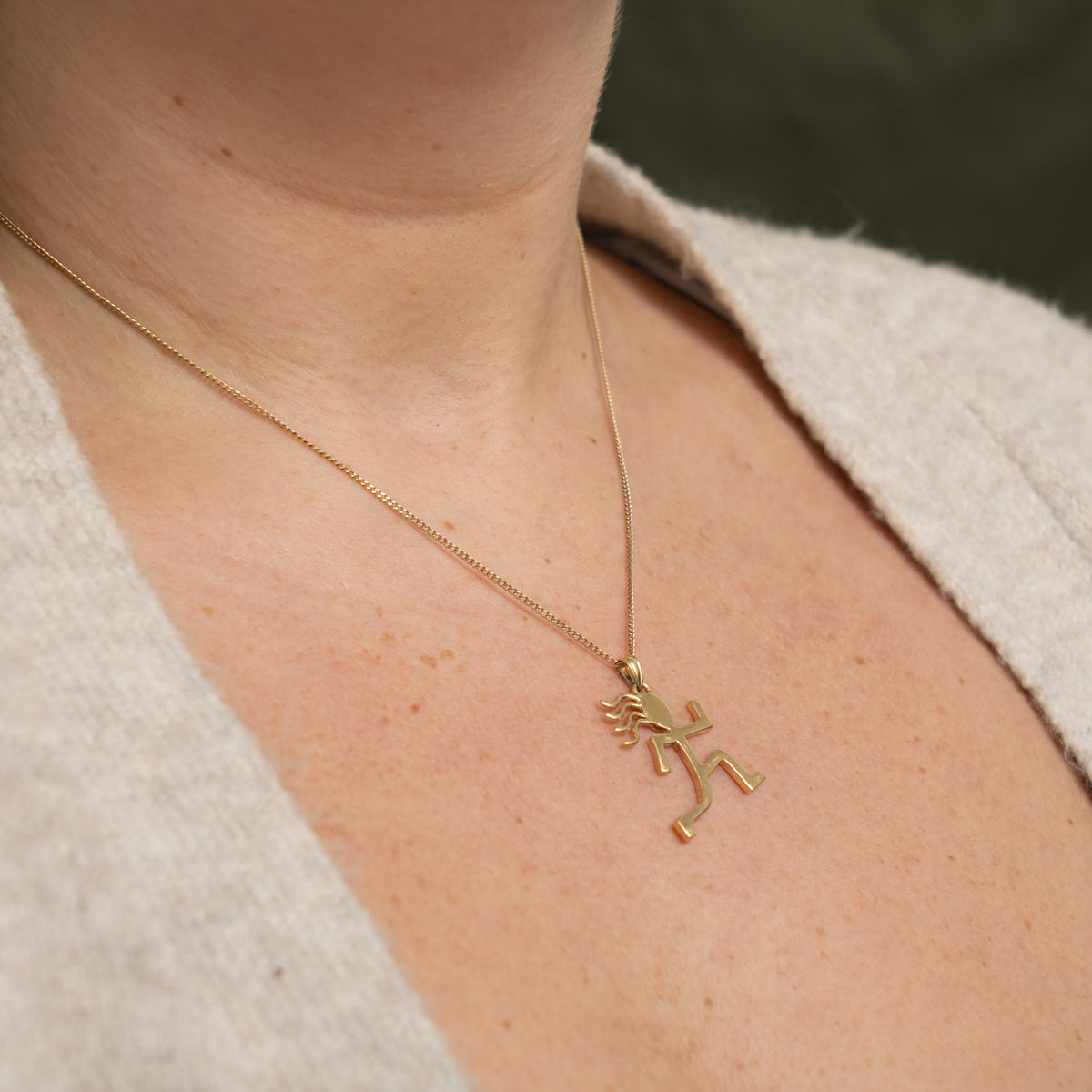 14k Yellow Gold Runner Pendant