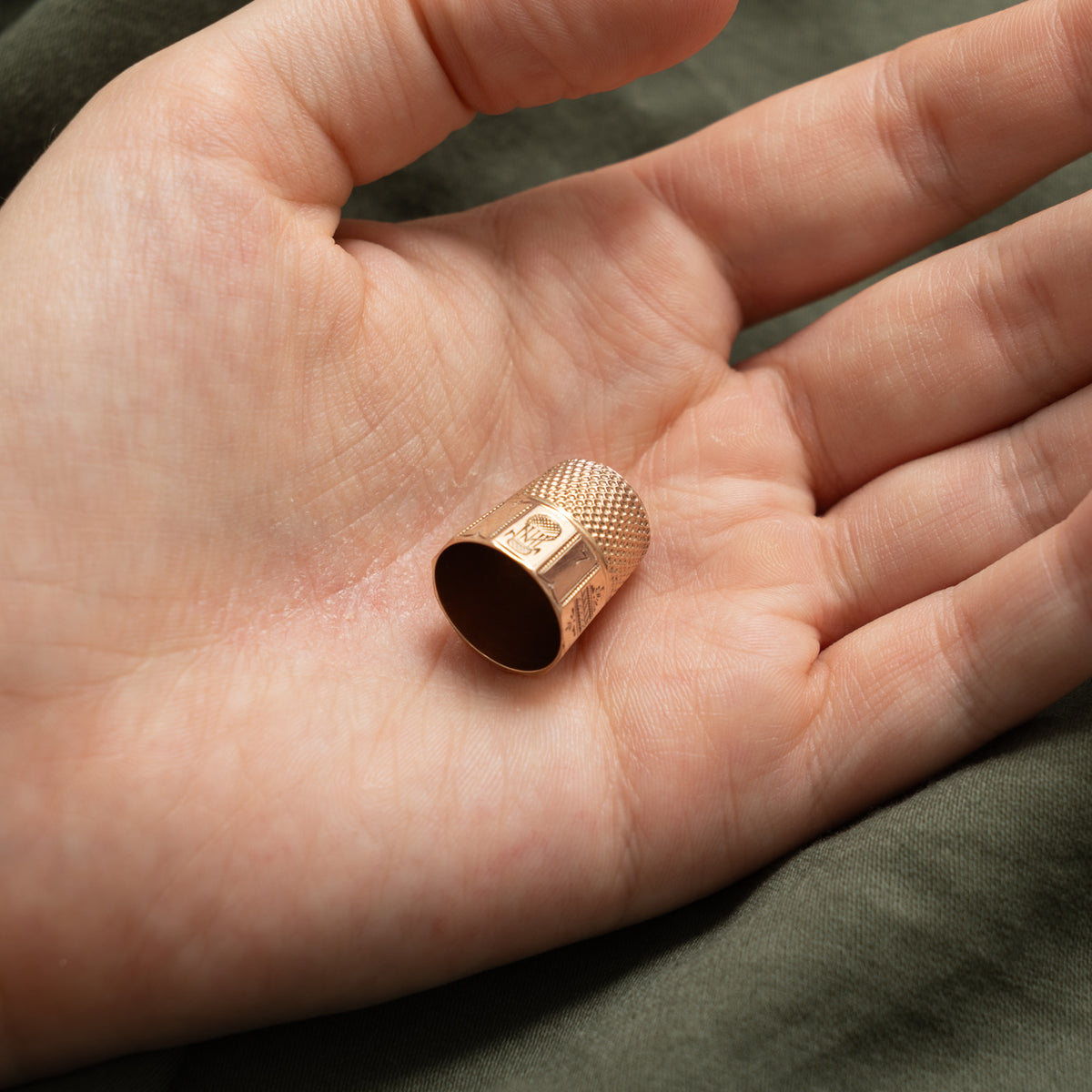 9k Yellow Gold Engraved Thimble