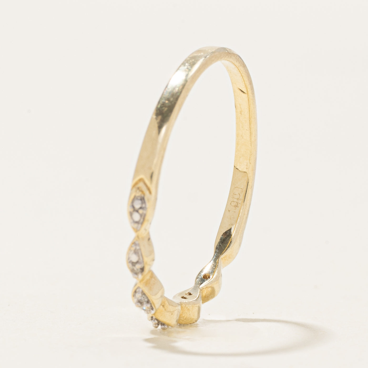 Semi Eternity Diamond Scalloped Band | SZ 8.25