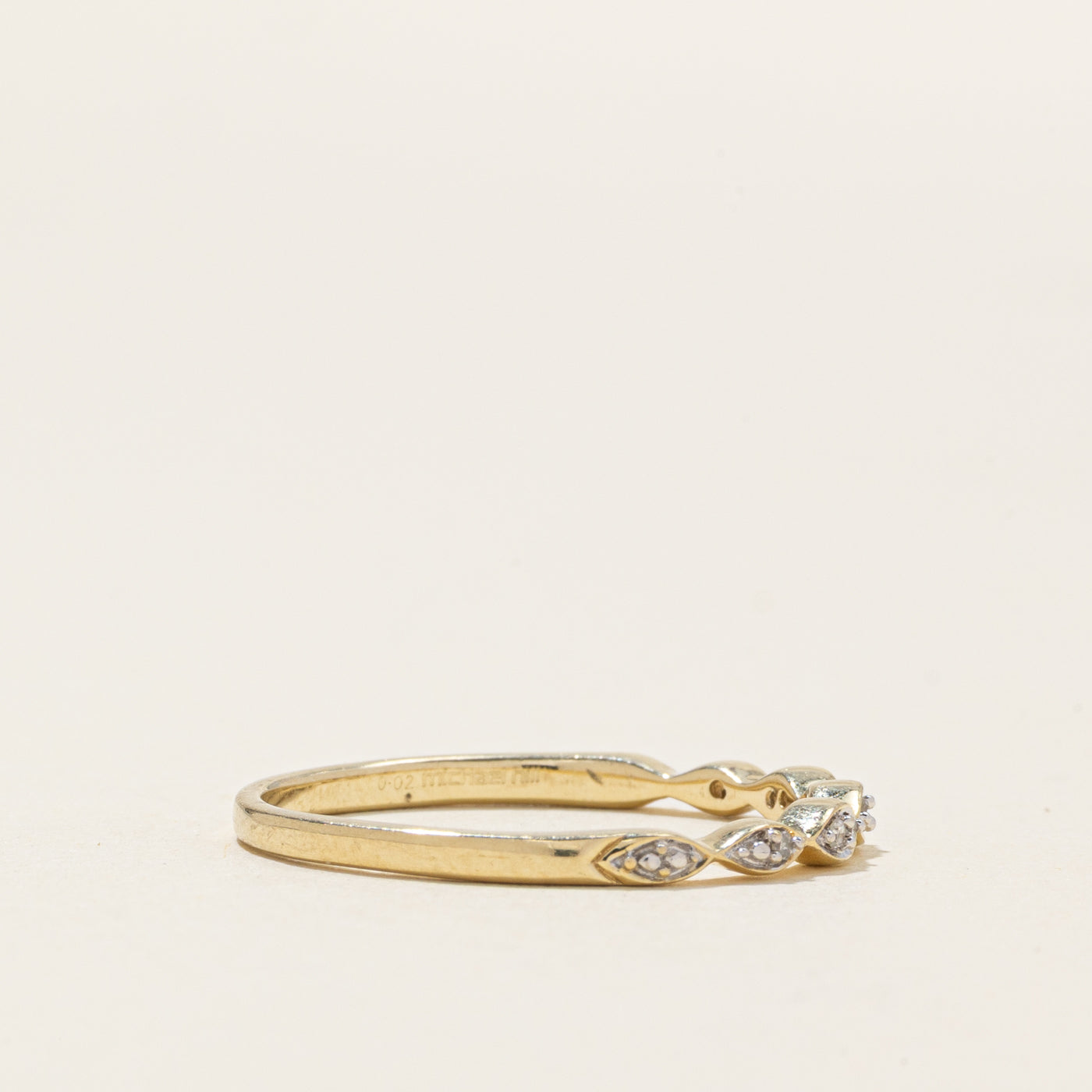 Semi Eternity Diamond Scalloped Band | SZ 8.25