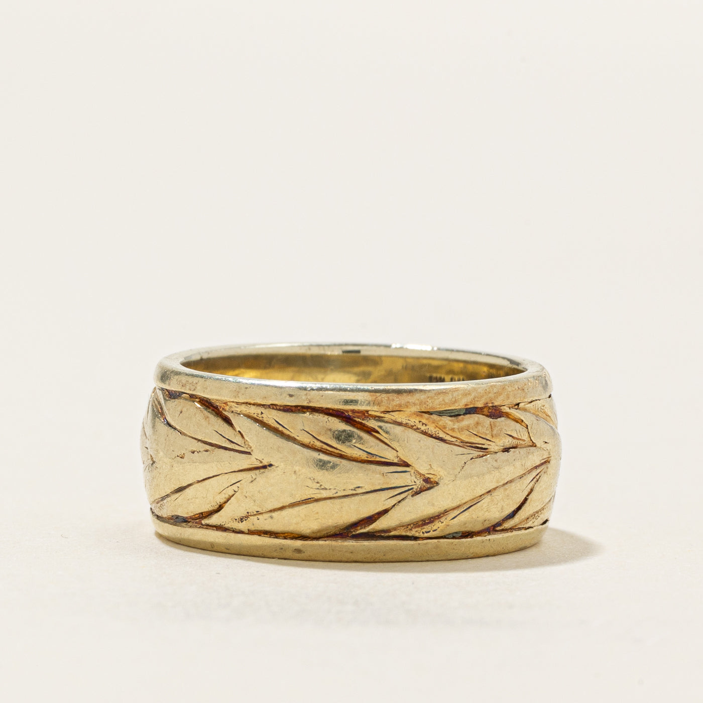 14k Yellow Gold Engraved Cigar Band | 8.20mm | SZ 5.5