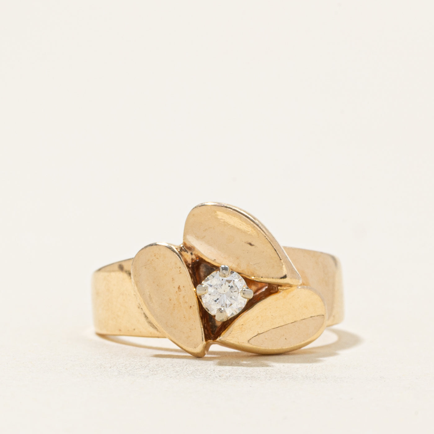 Solitaire Diamond Leaf Design Ring | 0.10ct | SZ 5.25