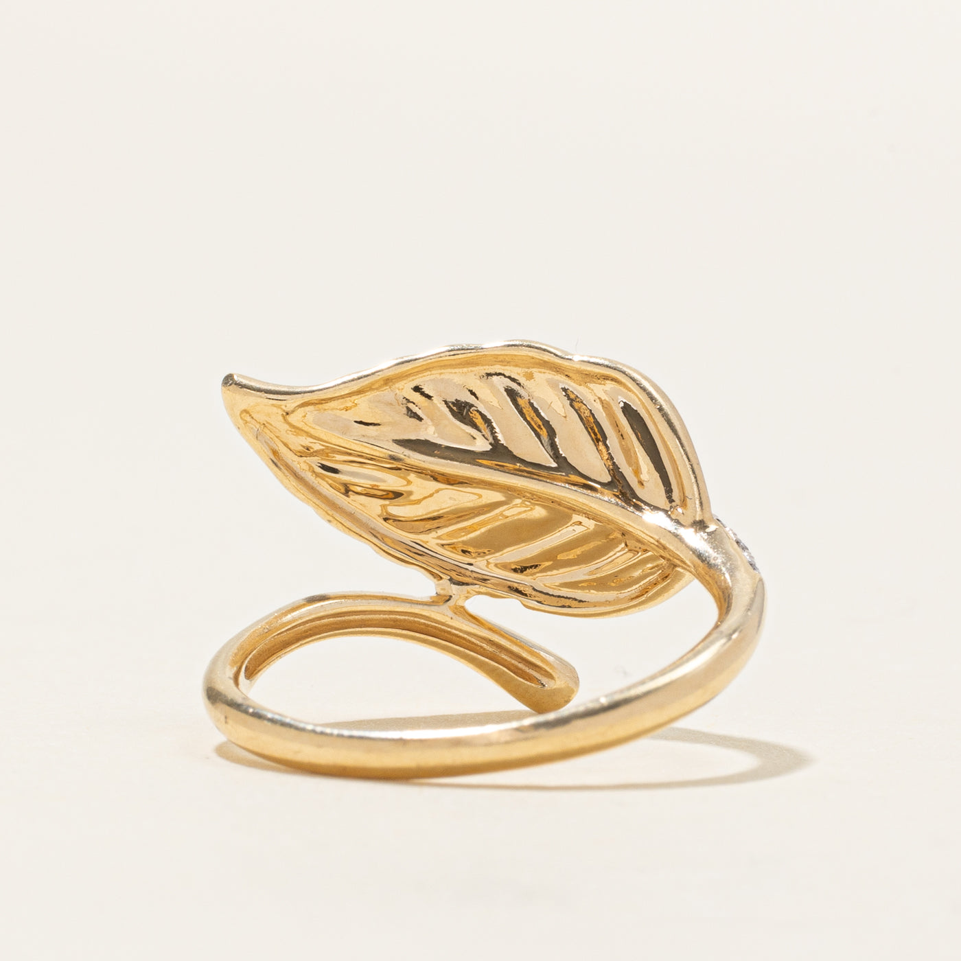 'Effy' Diamond Column Leaf Bypass Ring | SZ 7.25