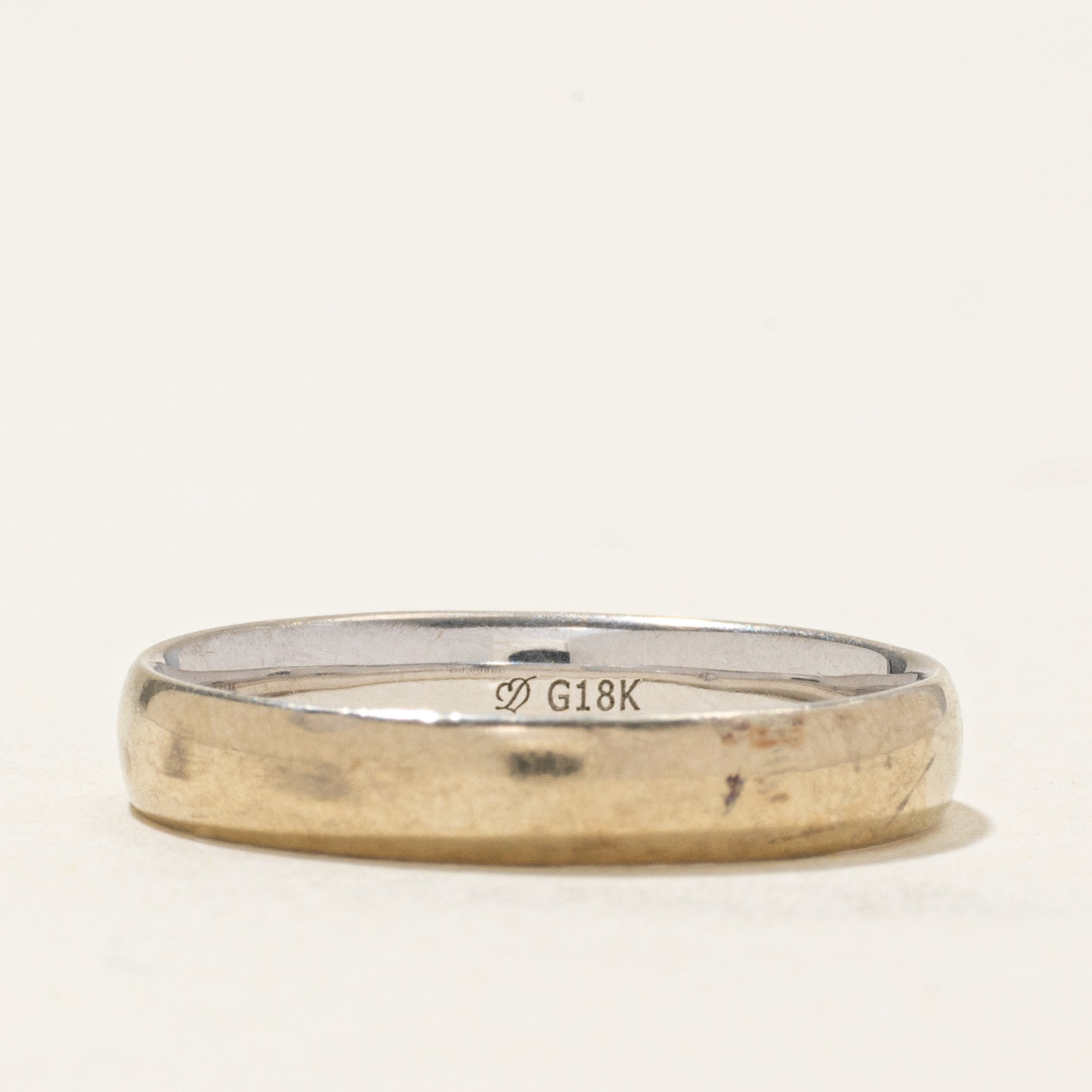 18k White Gold Band with Hidden Diamond | SZ 7 |