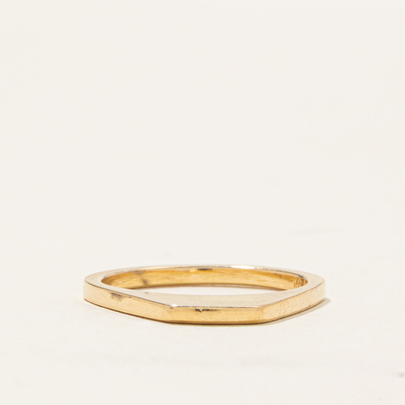 18k Yellow Gold High Angled Band | SZ 6