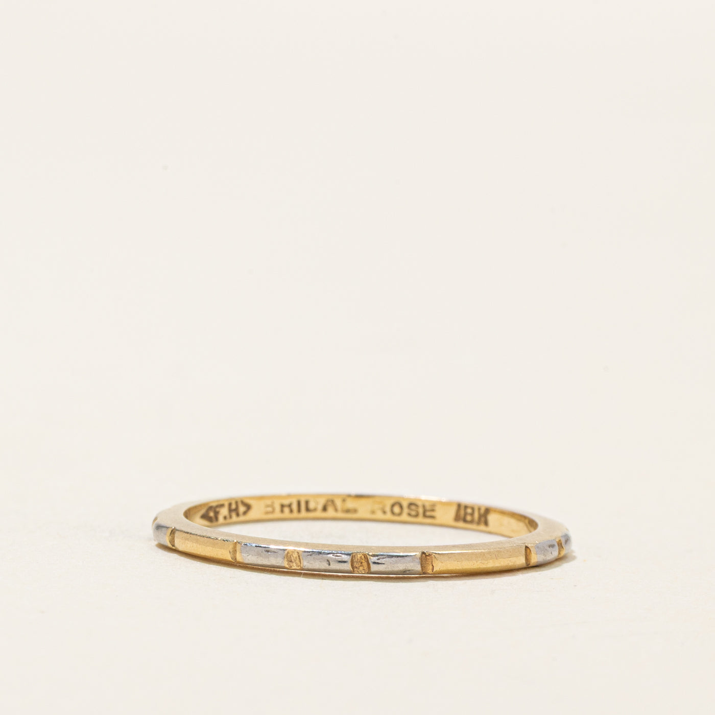 18k Yellow Gold Grooved Band | 1.30mm | SZ 6.5