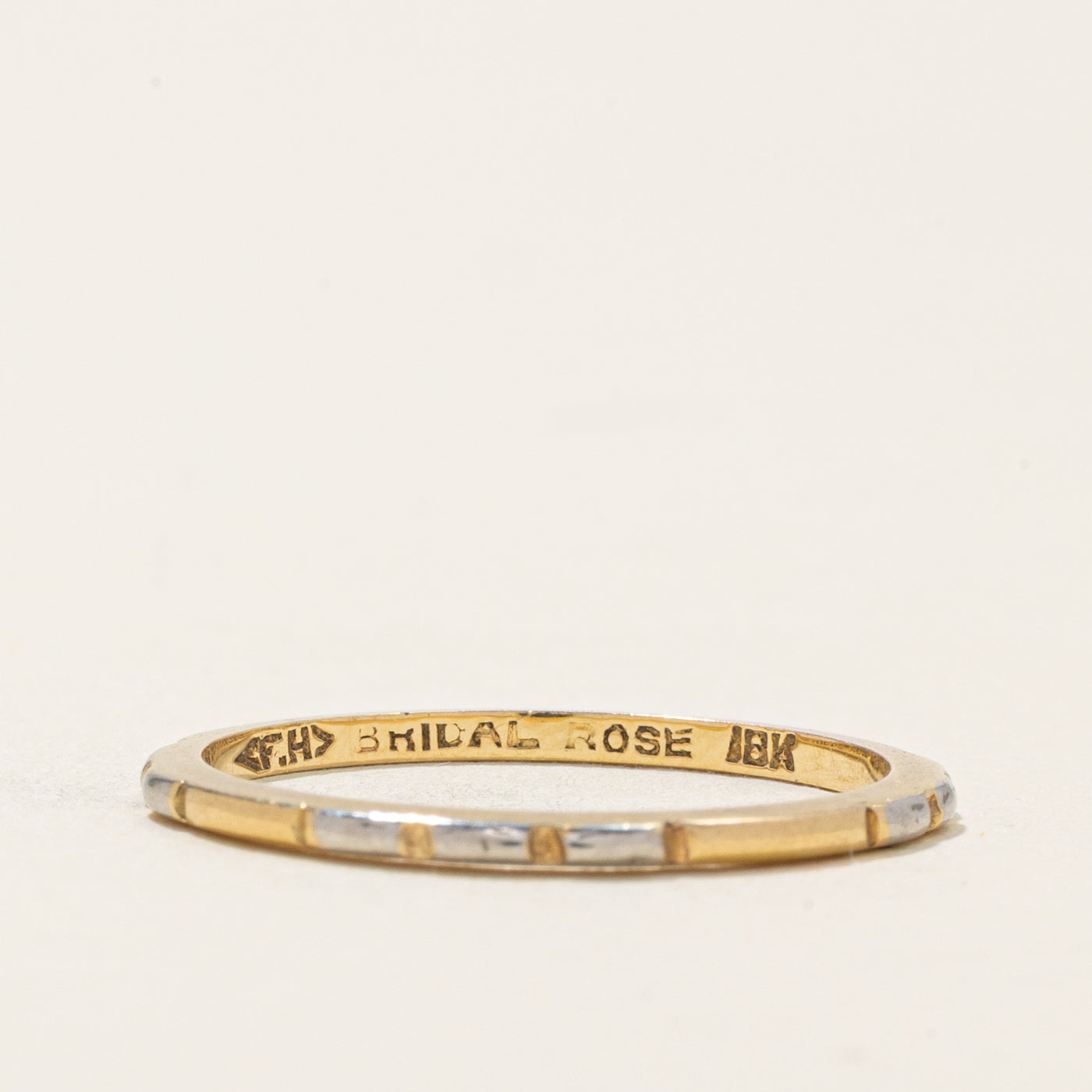 18k Yellow Gold Grooved Band | 1.30mm | SZ 6.5
